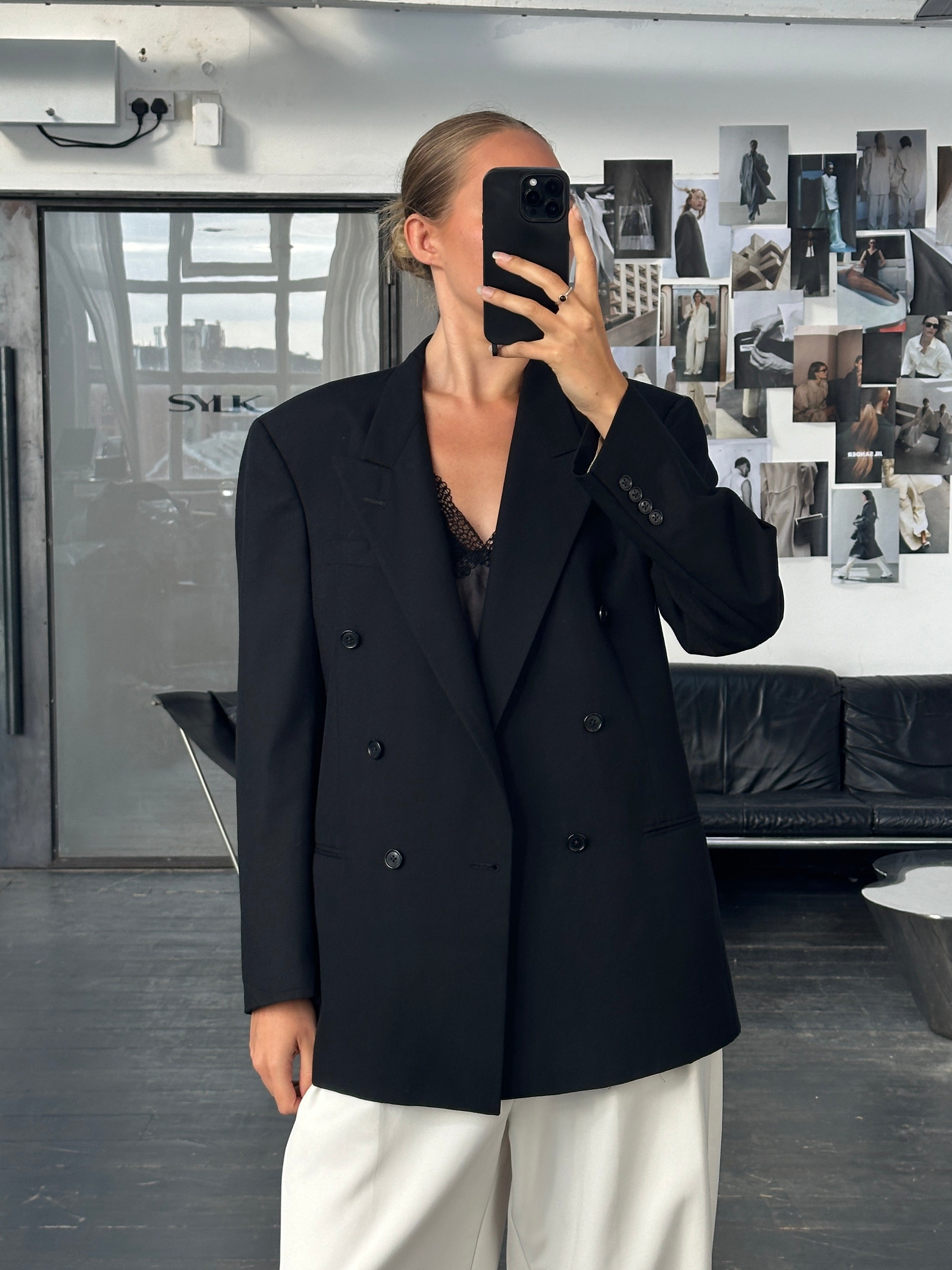 Christian Dior Monsieur 1980s pure wool double-breasted blazer, navy blue with peak lapels and front buttons, L/40R.