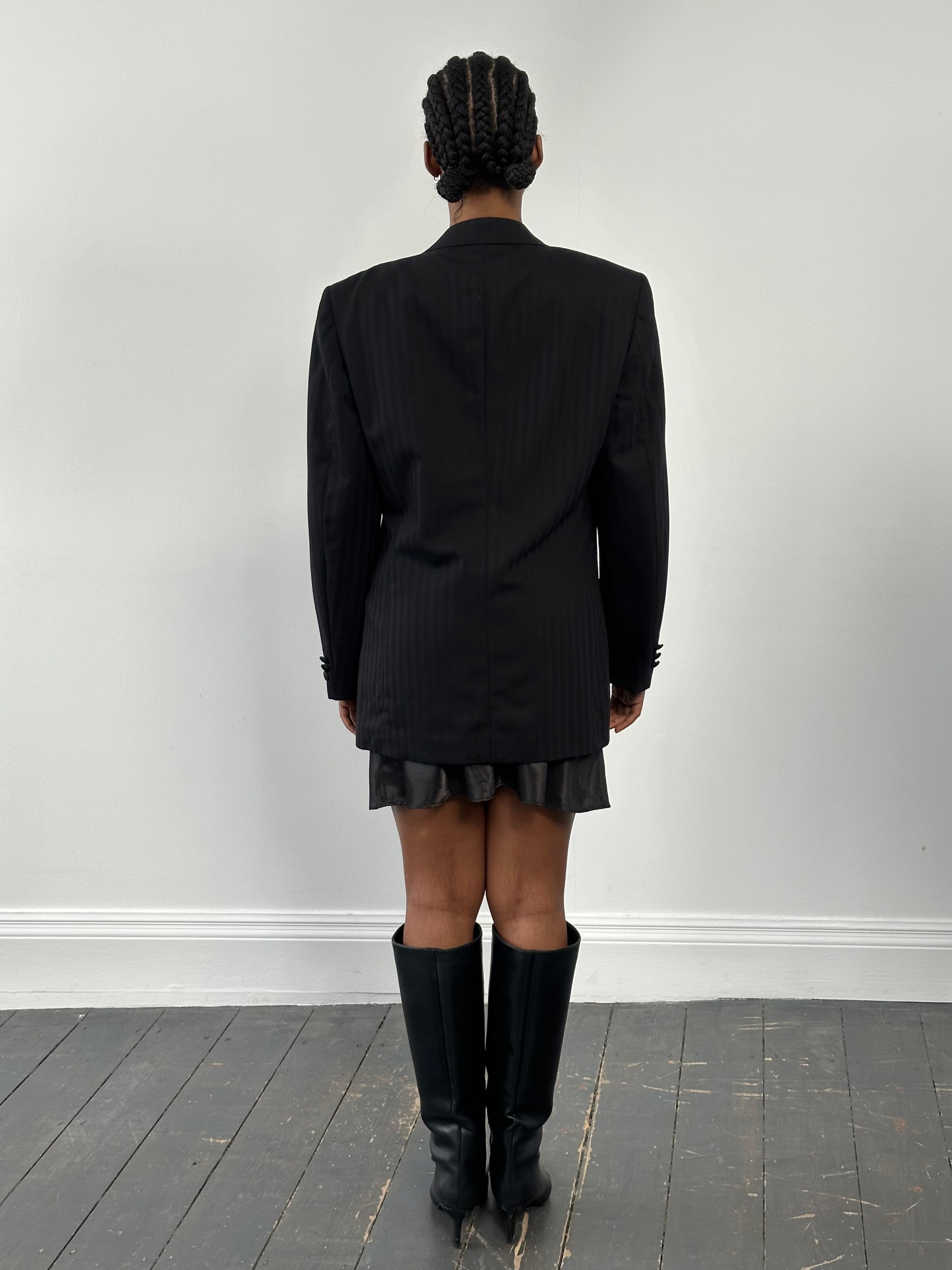 Christian Dior Monsieur 1990s wool tuxedo blazer, men's tailored black blazer with satin lapels and button details.