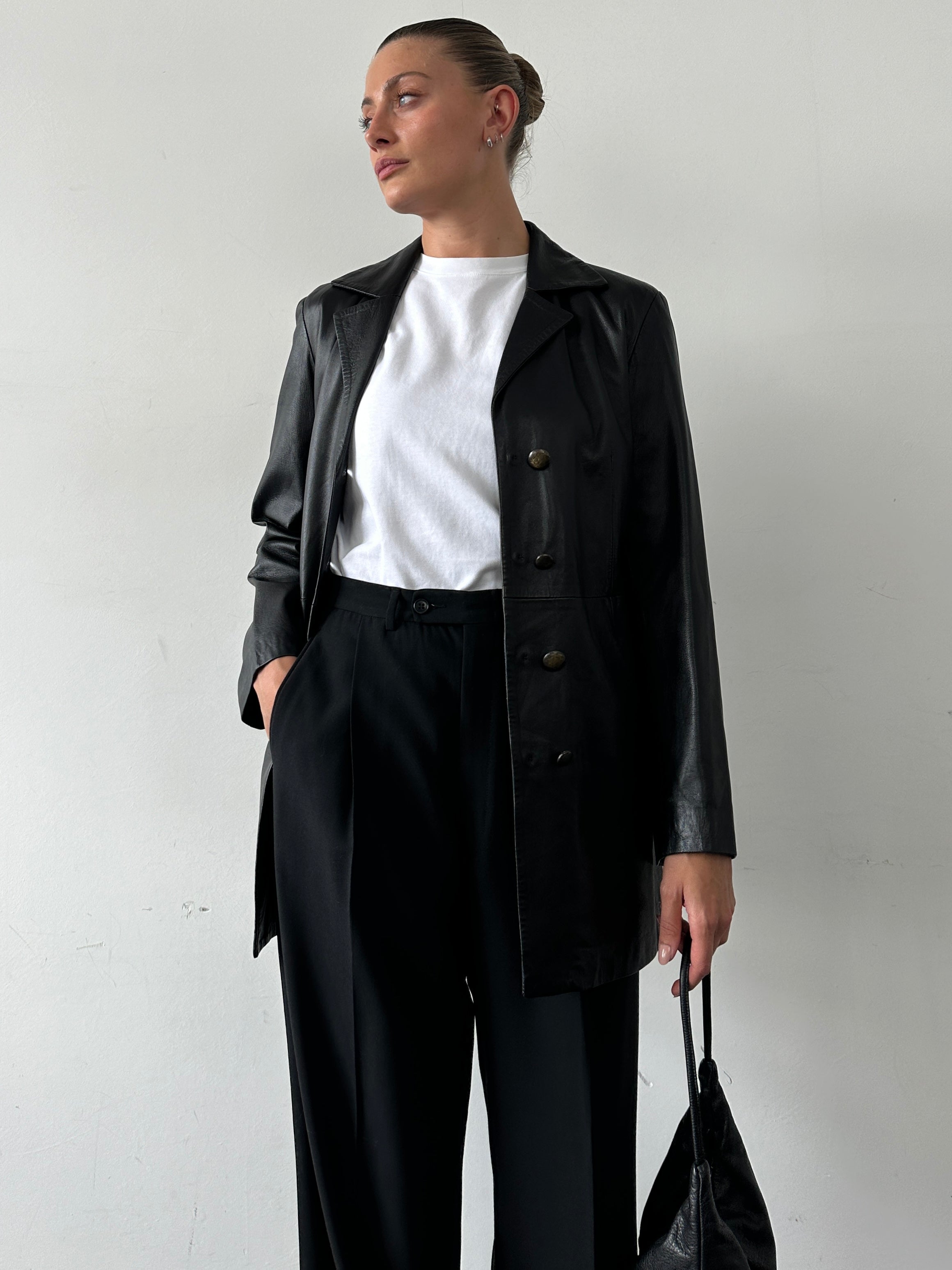 Italian Vintage longline smooth leather jacket in size M, stylish men's jacket with sleek leather finish and classic design.