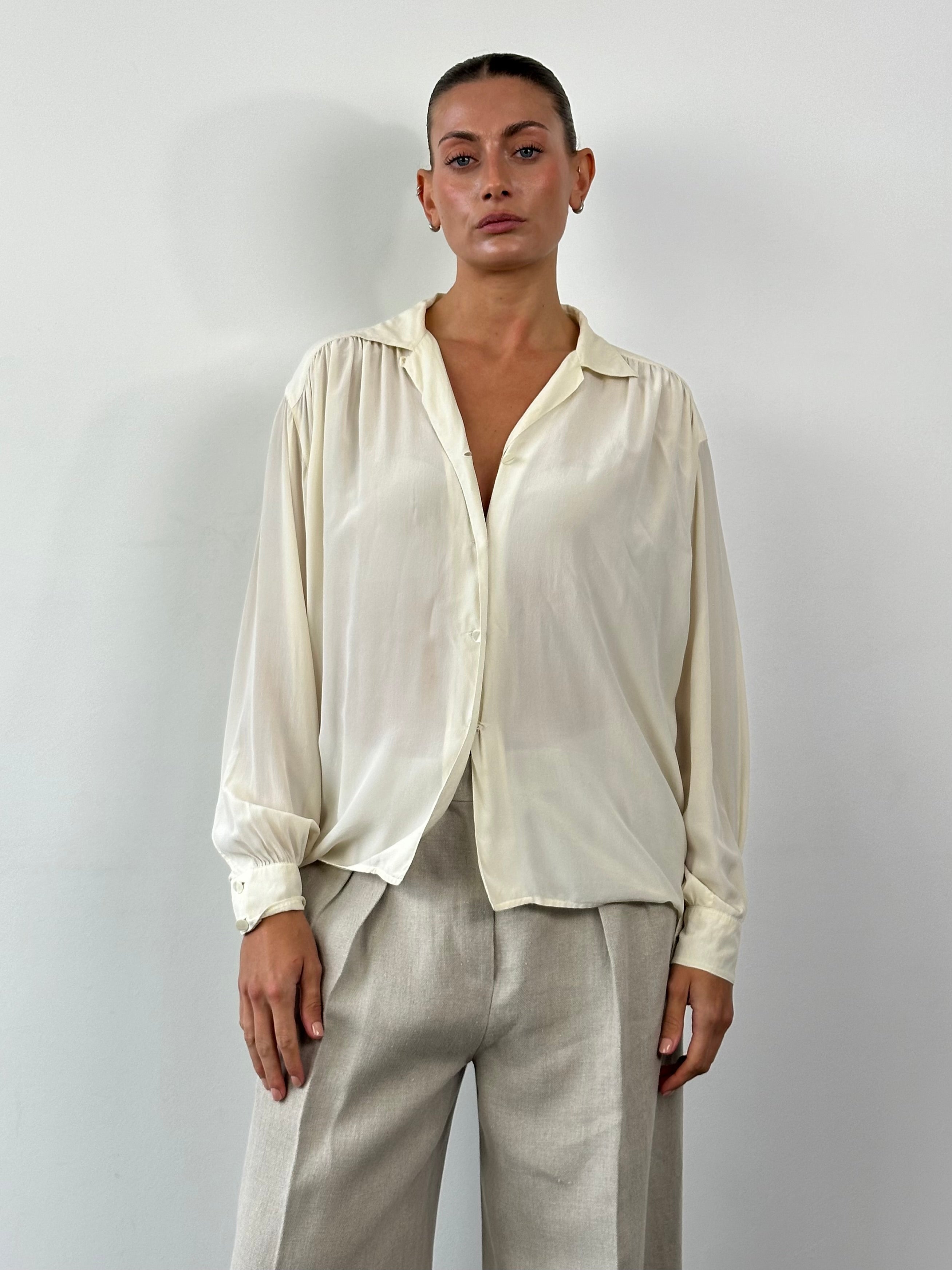 Marella Circa 90s pure silk pleated shirt in size large, featuring a classic button-up design with pleats and a soft fabric texture.