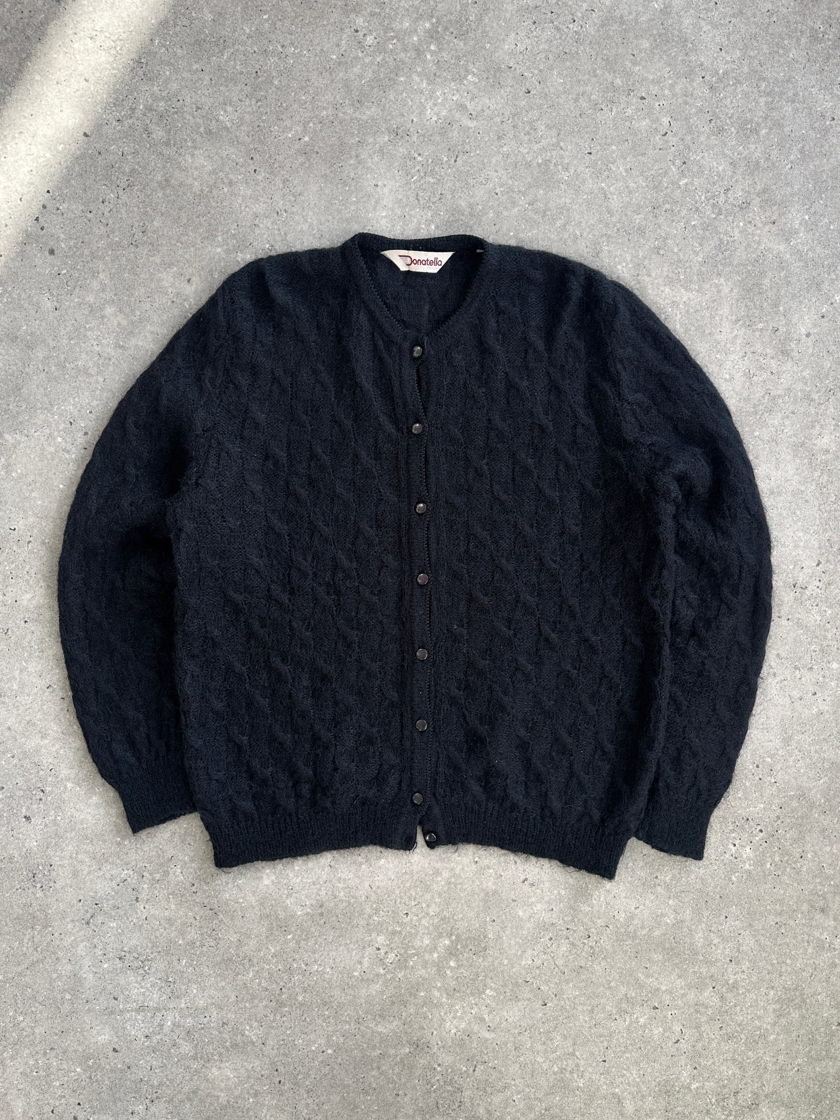 Vintage 1990s Italian mohair knitted cardigan in M/L size, featuring a cozy, textured design and classic vintage style.
