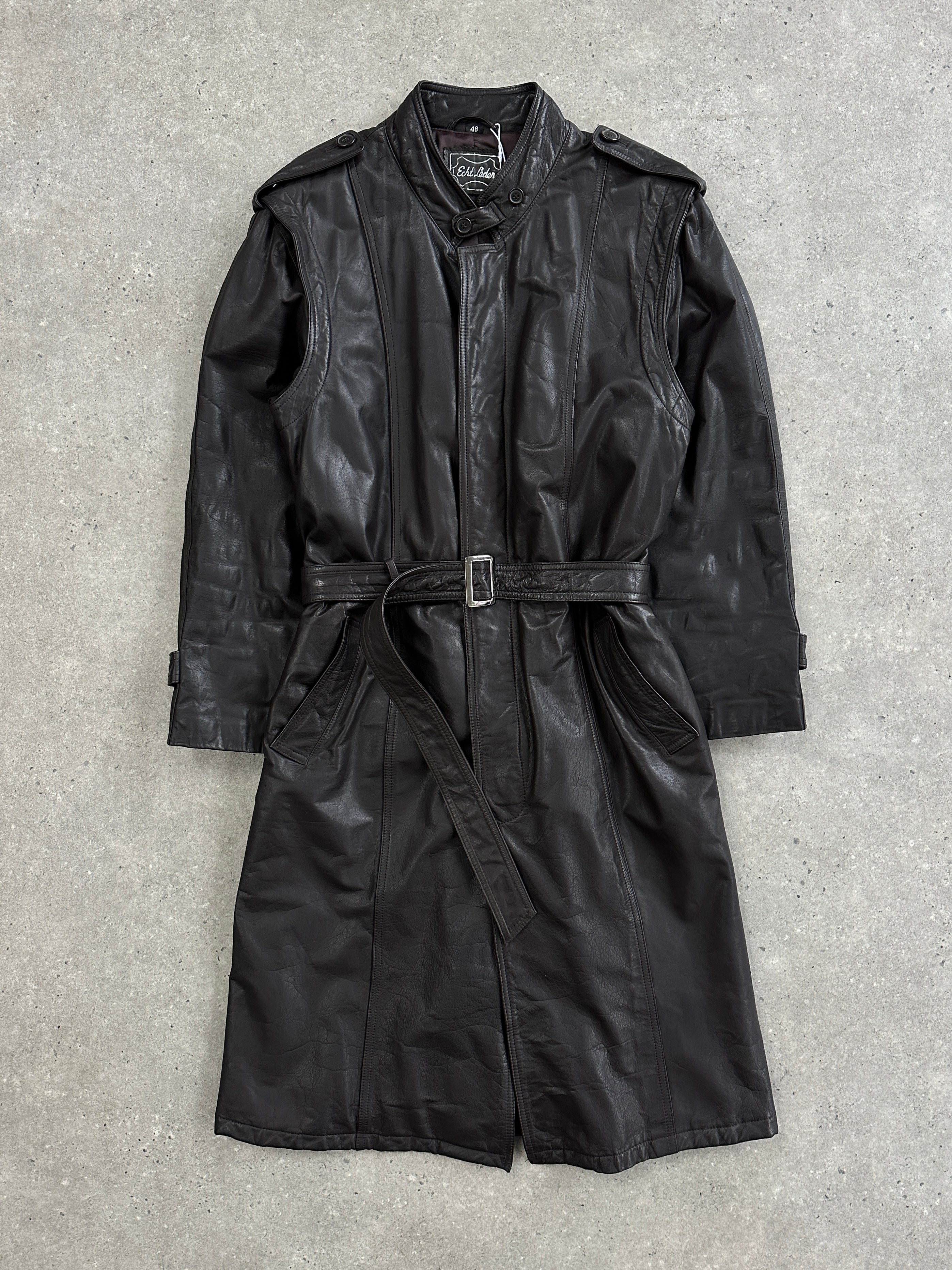 Vintage Italian 1990s belted leather trench coat, L/XL, stylish jacket with classic design and rich leather texture.