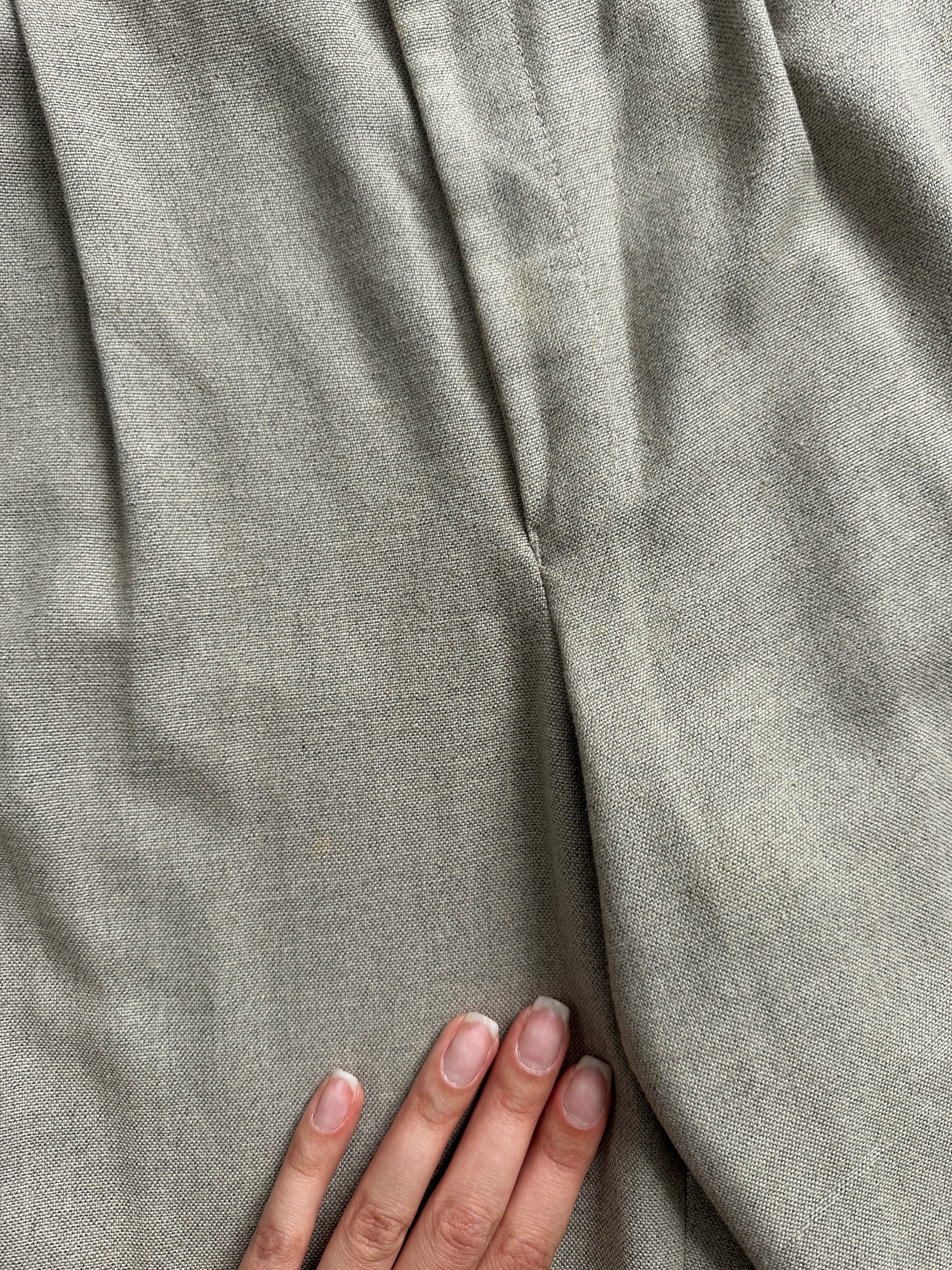 Vintage British high-waisted cotton linen trousers in size W30, featuring a classic vintage style and tailored fit.