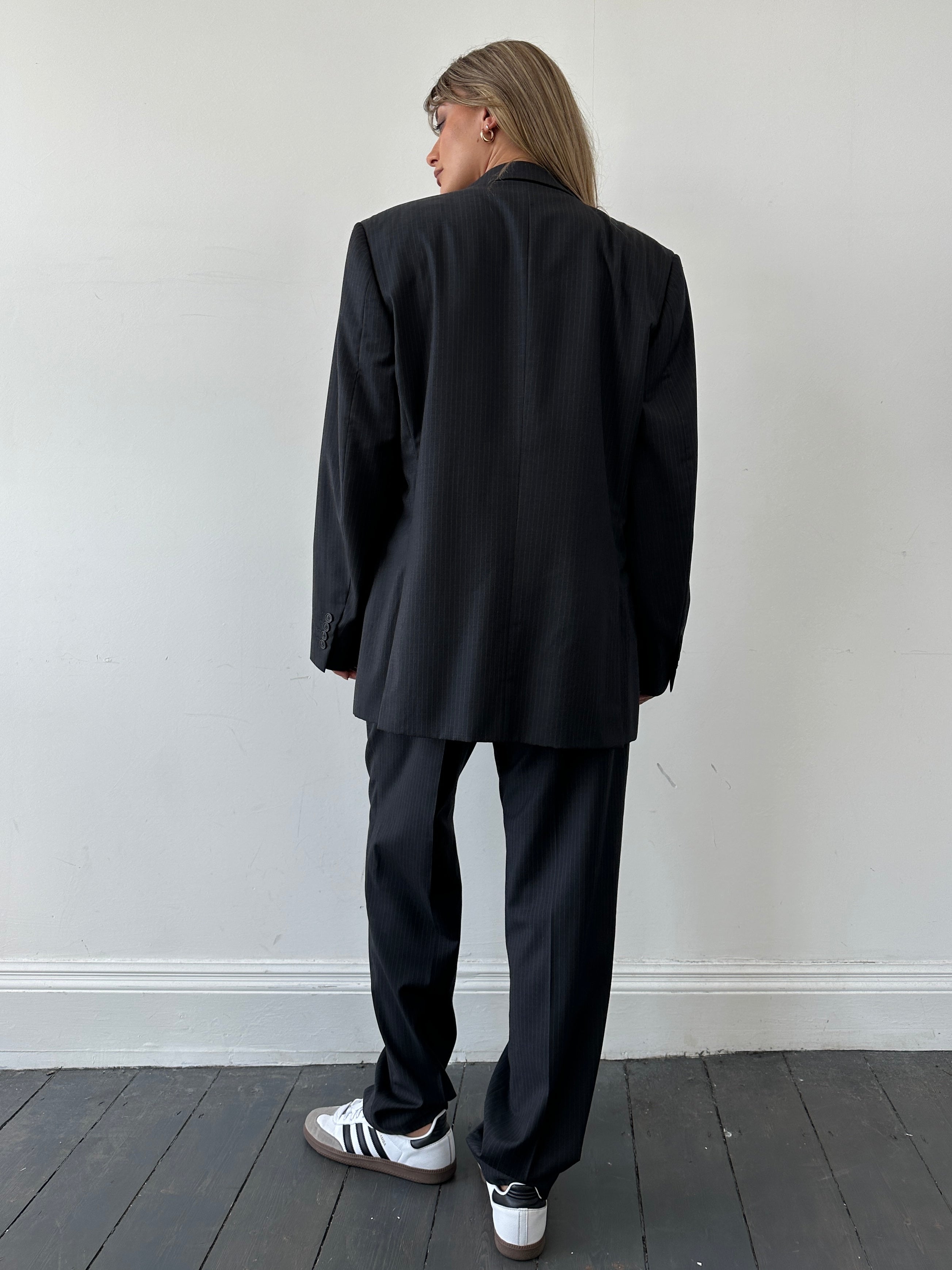 Gucci Pinstripe Single Breasted Wool Suit - 44R/W32 - SYLK