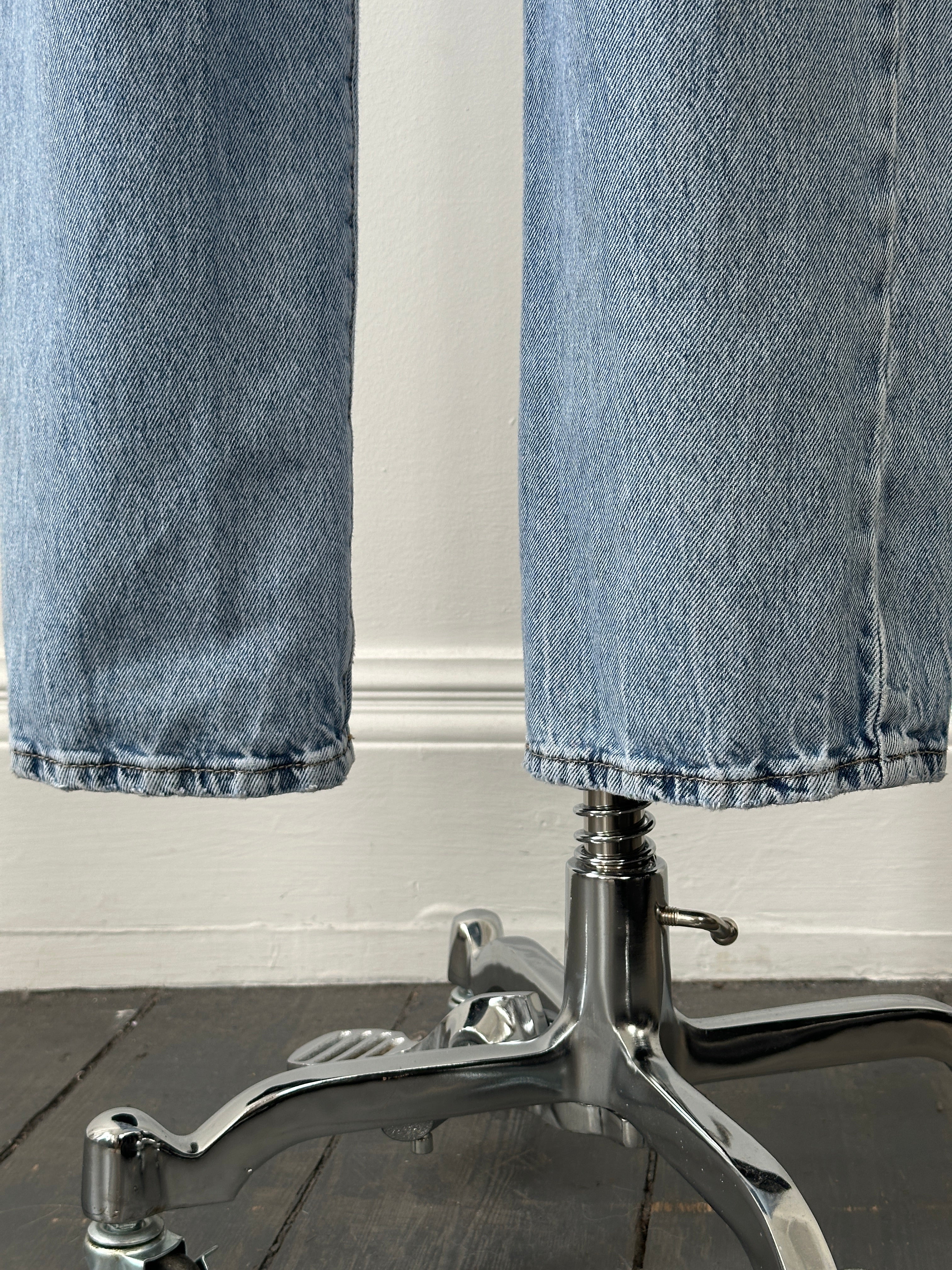 Levi's 94 Baggy Straight Leg Denim Jeans - W28
