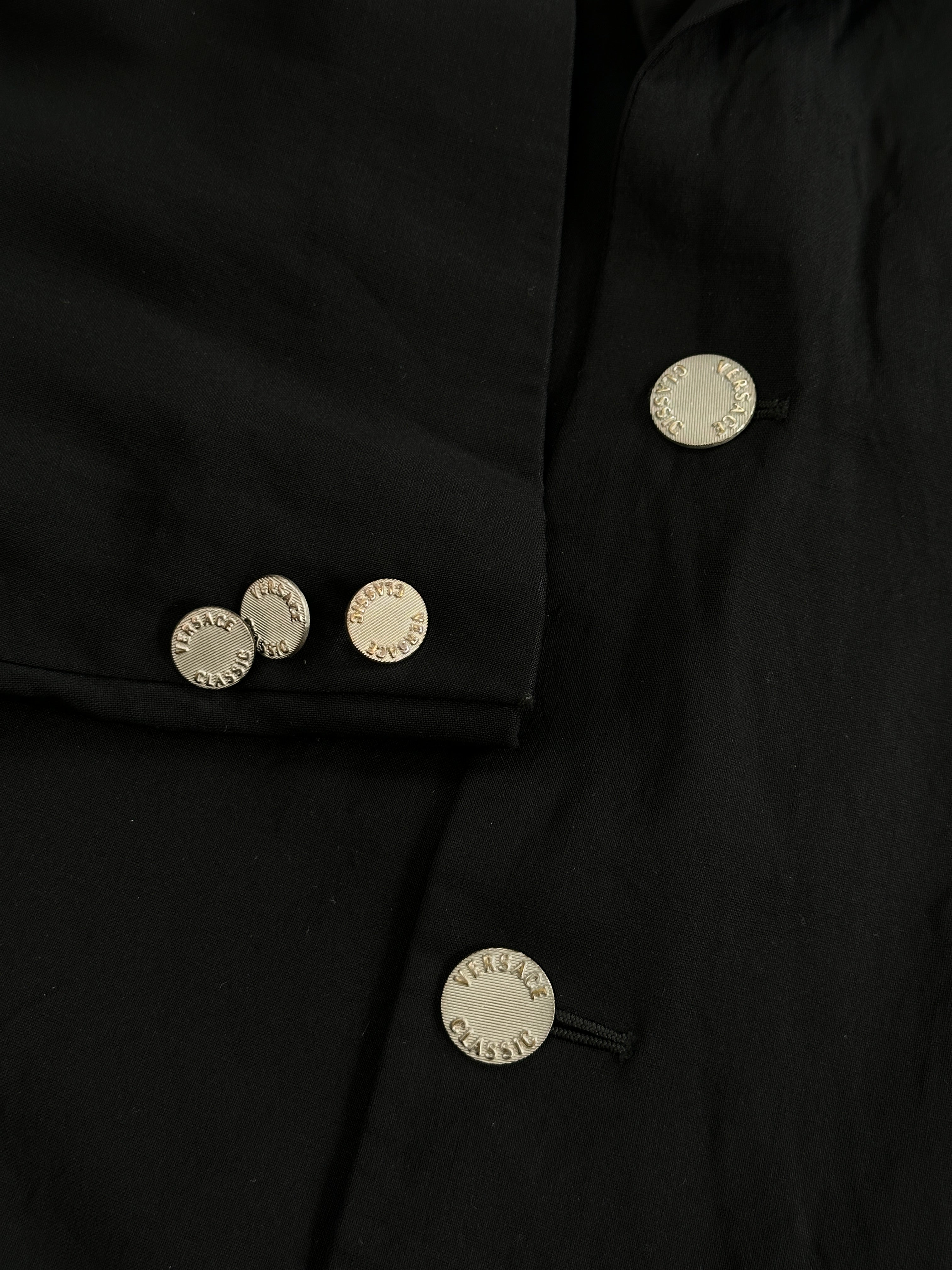 Versace classic bespoke single-breasted wool blazer in size 46R/XL, featuring a tailored fit and button closure.
