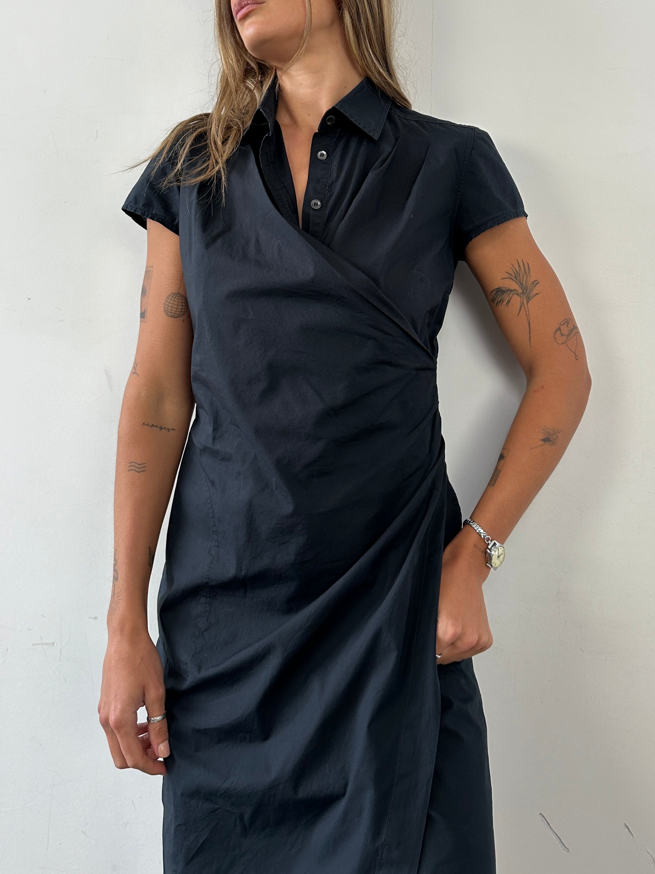 Max Mara Weekend wrap shirt dress in size small, featuring a stylish, tailored design with a collar and button details.