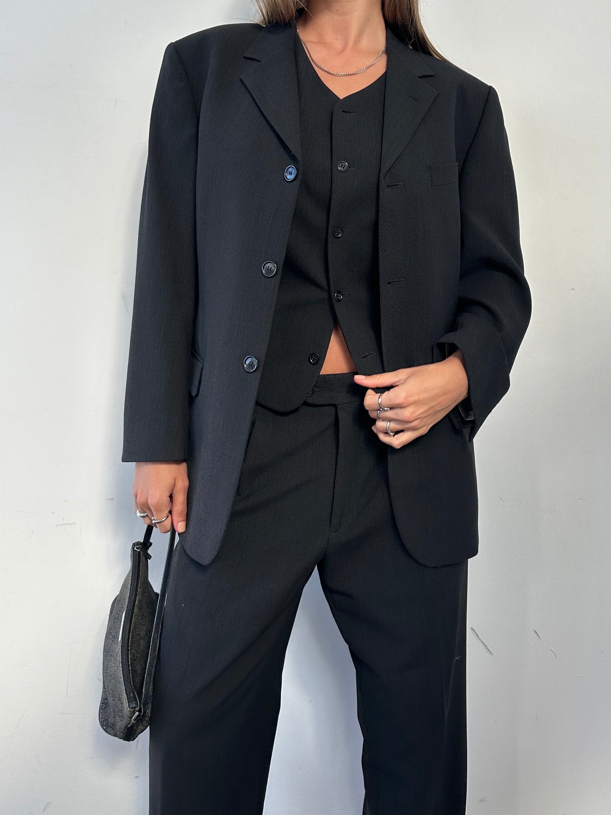 Pierre Cardin pinstripe wool three-piece suit in size 40S with W32, featuring a tailored jacket, vest, and matching trousers.