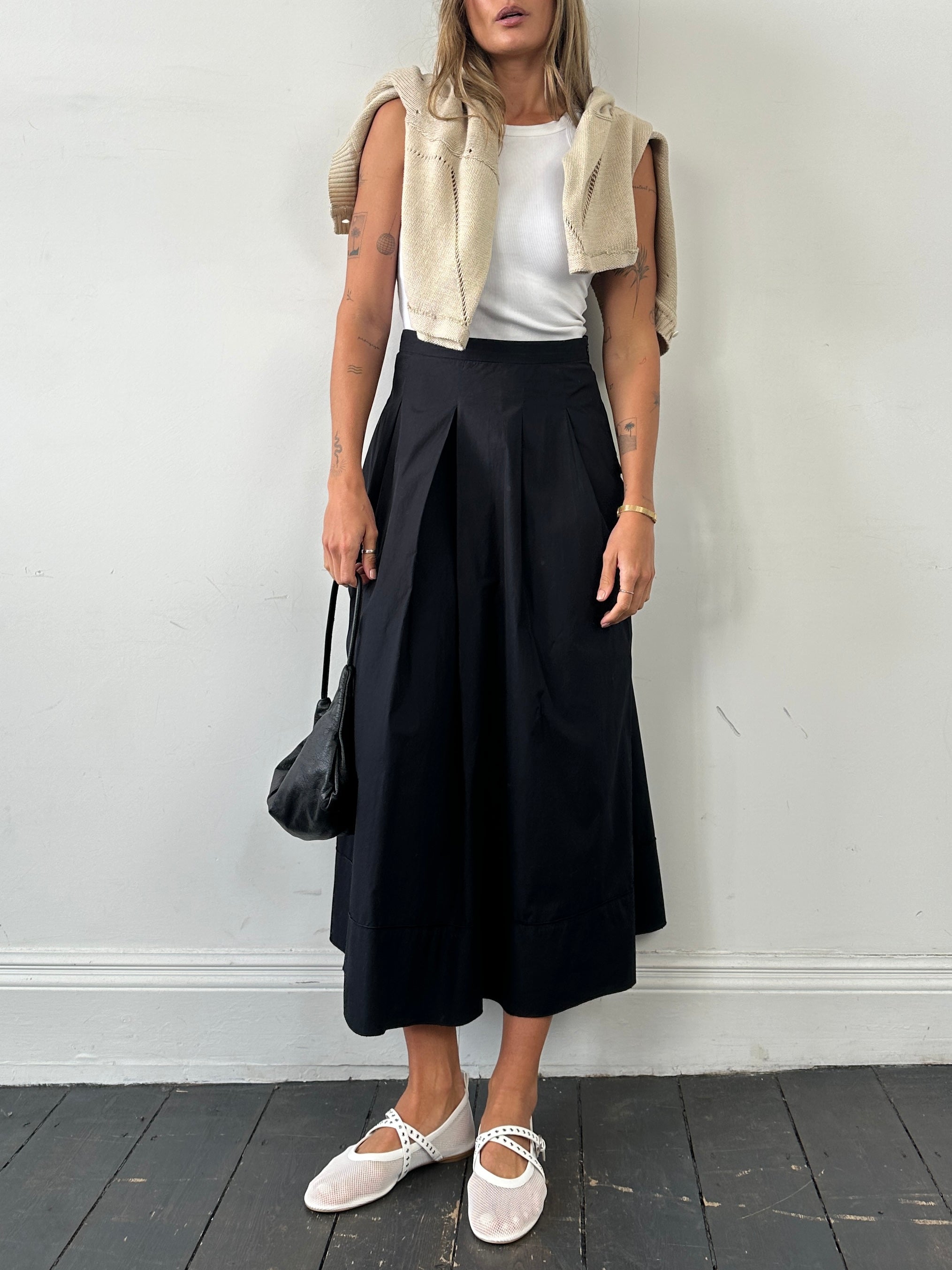 Max Mara Studio pure cotton pleated maxi skirt in W28, showcasing its flowy fabric and elegant design.