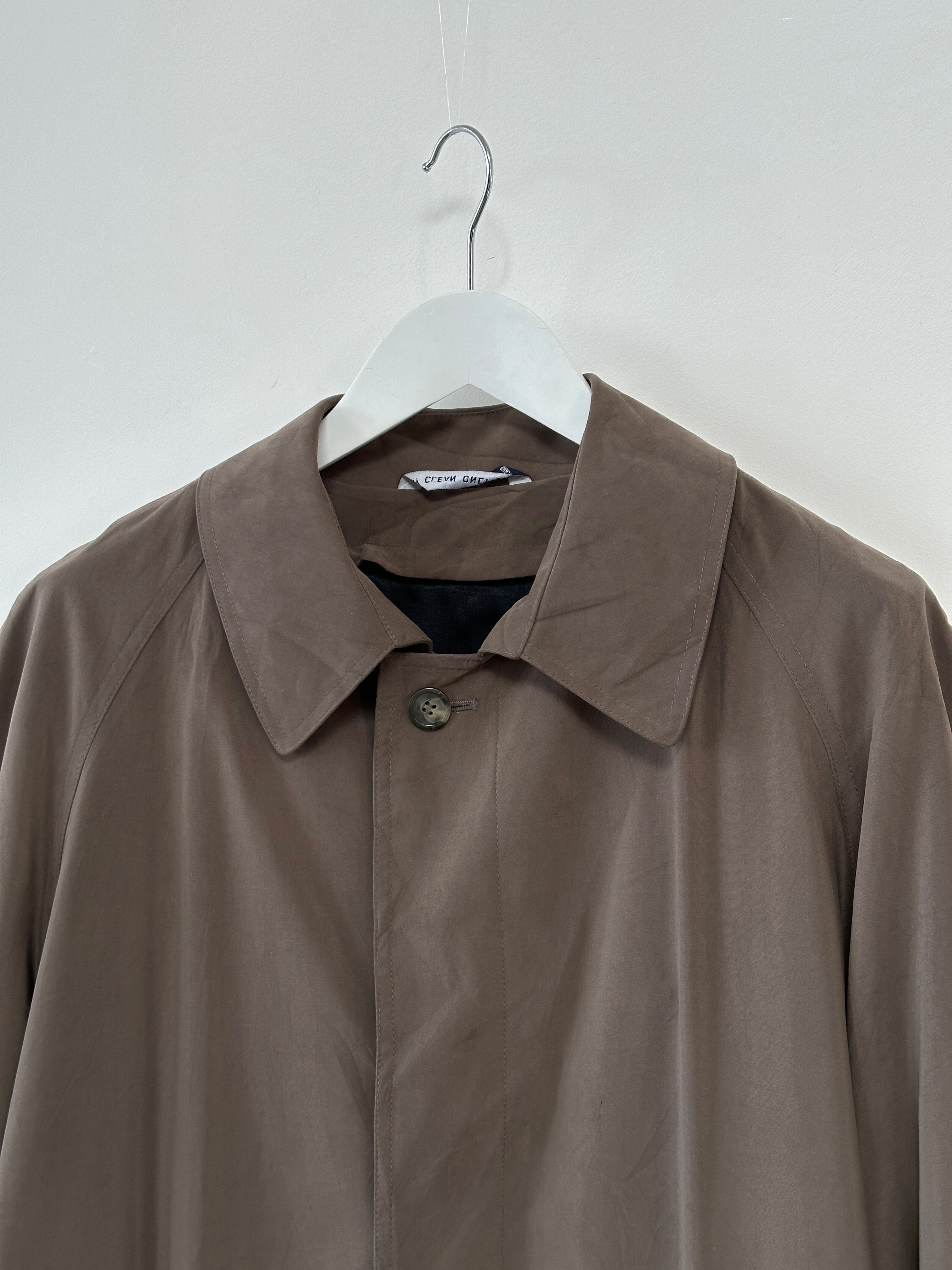 Oversized Ralph Lauren Chaps trench coat in XXL, stylish long coat with classic design and belt, shown on a hanger.