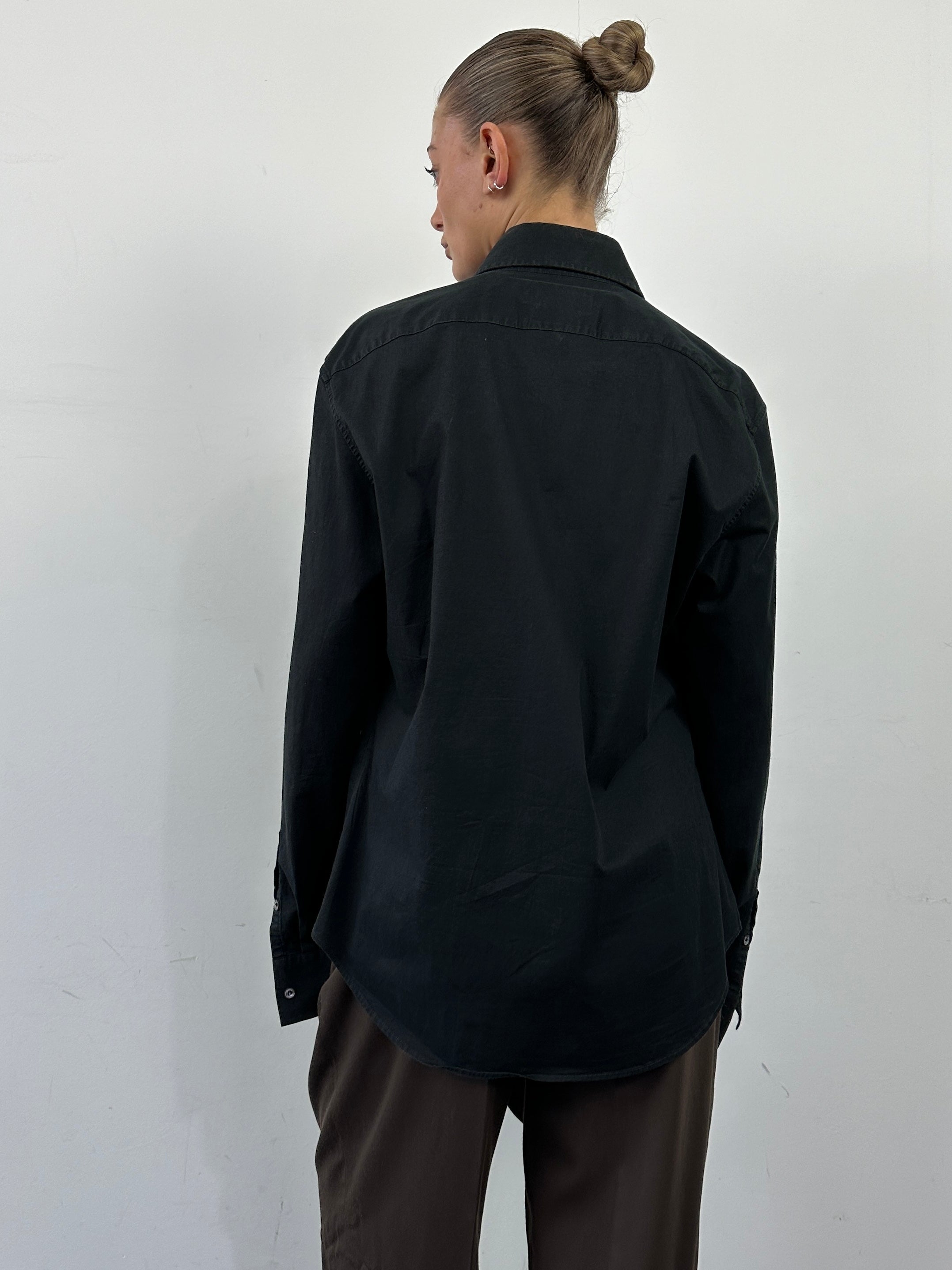 Versace Versus cotton shirt in size M/L, featuring a stylish design with the brand's logo and classic shirt details.