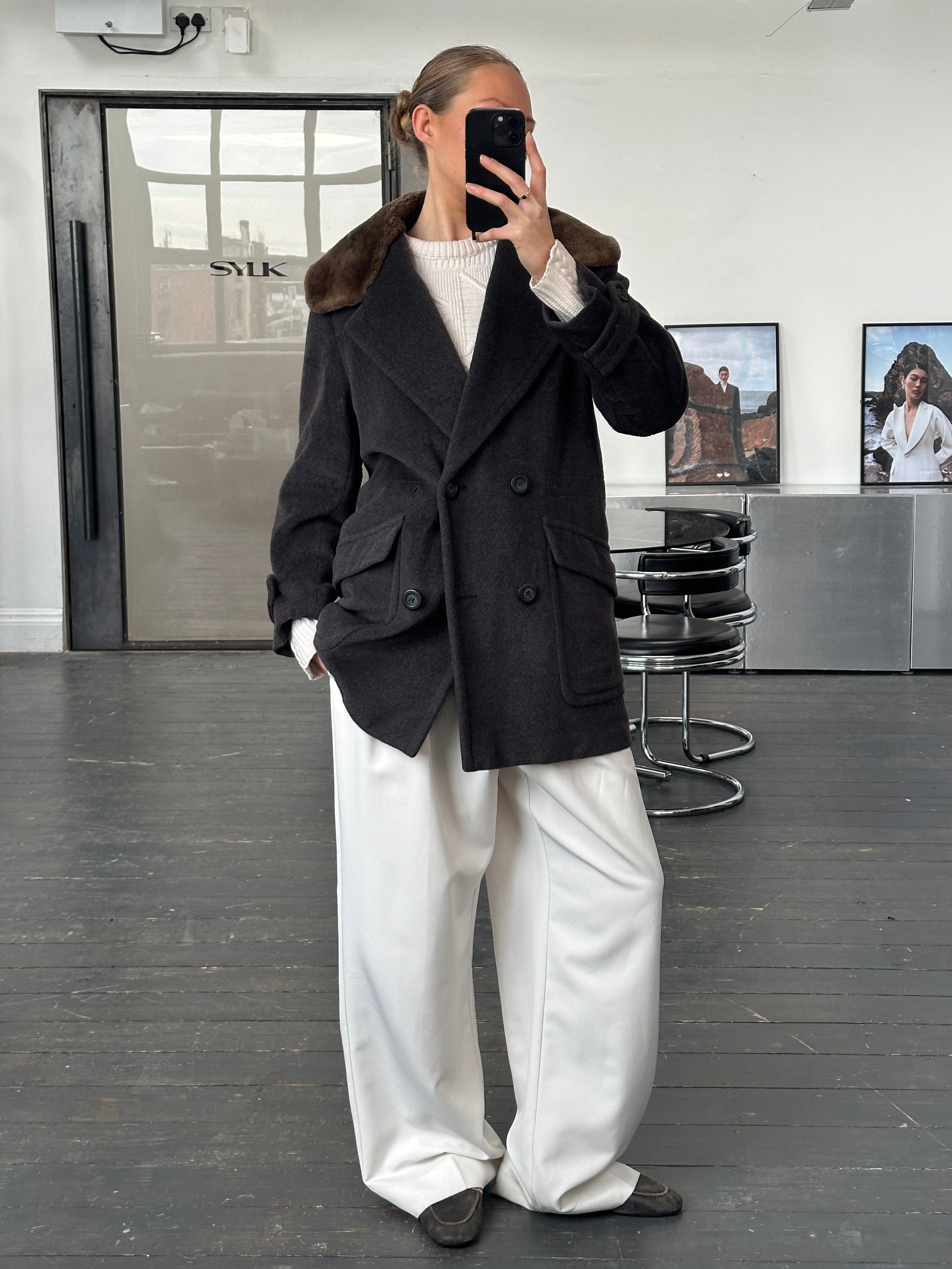 Max Mara 1990s wool and cashmere plush fur collar coat in M/L size, stylish and warm outerwear with luxurious details.