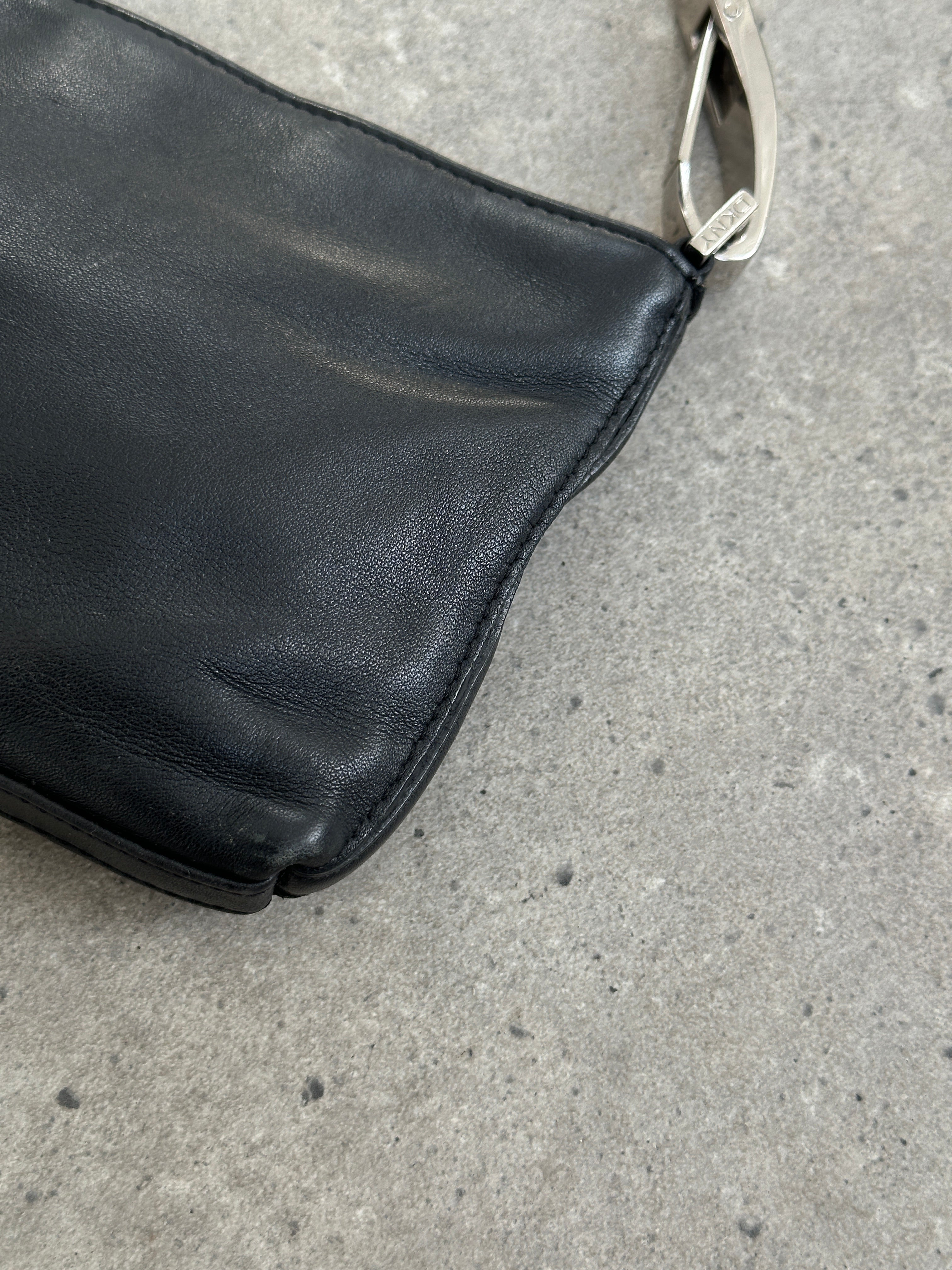 DKNY 2000s Leather Shoulder Bag