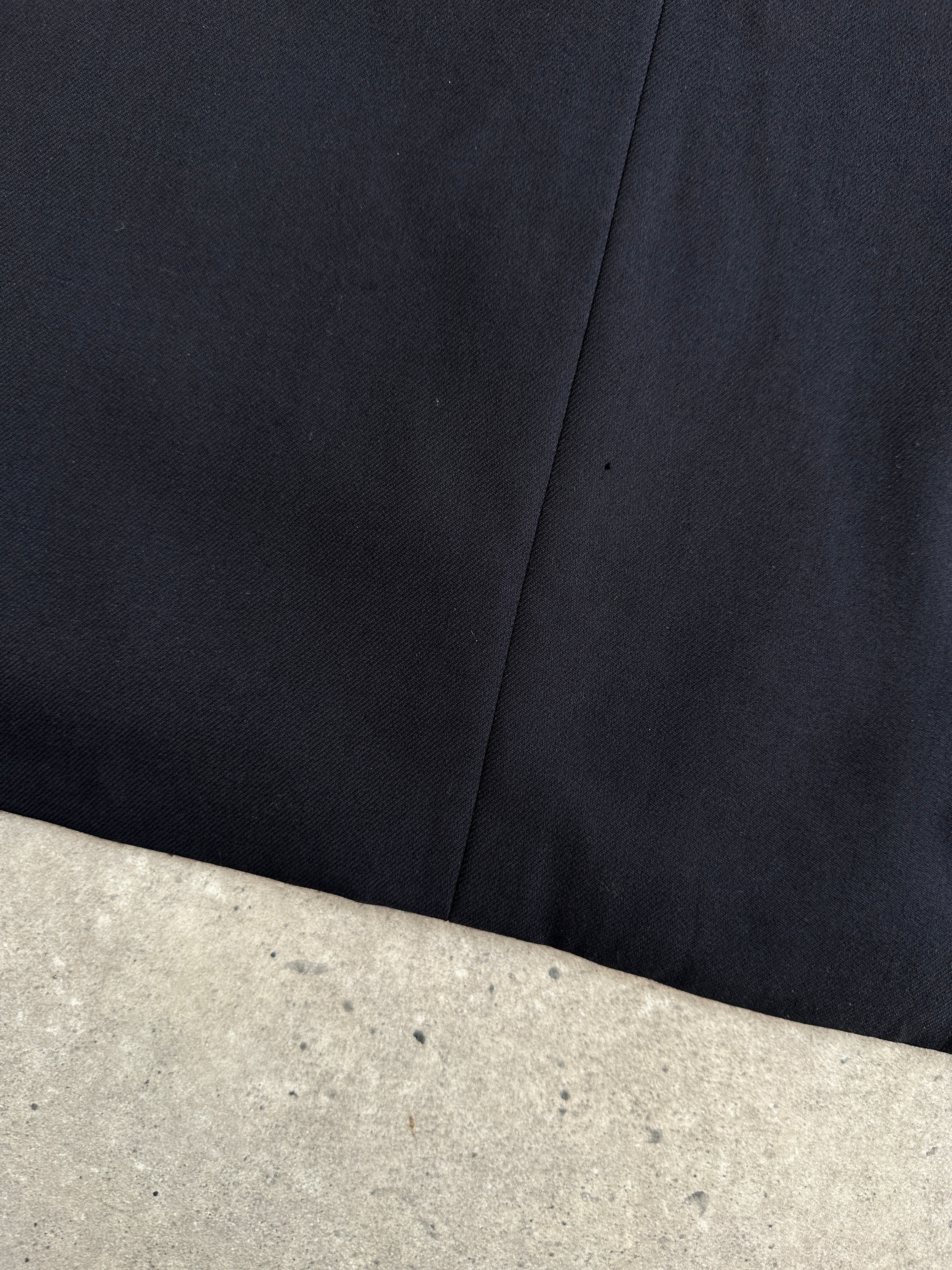 Yves Saint Laurent Pour Homme 1980s pure wool bespoke button blazer in XL, shown with classic tailored fit and dark navy color.