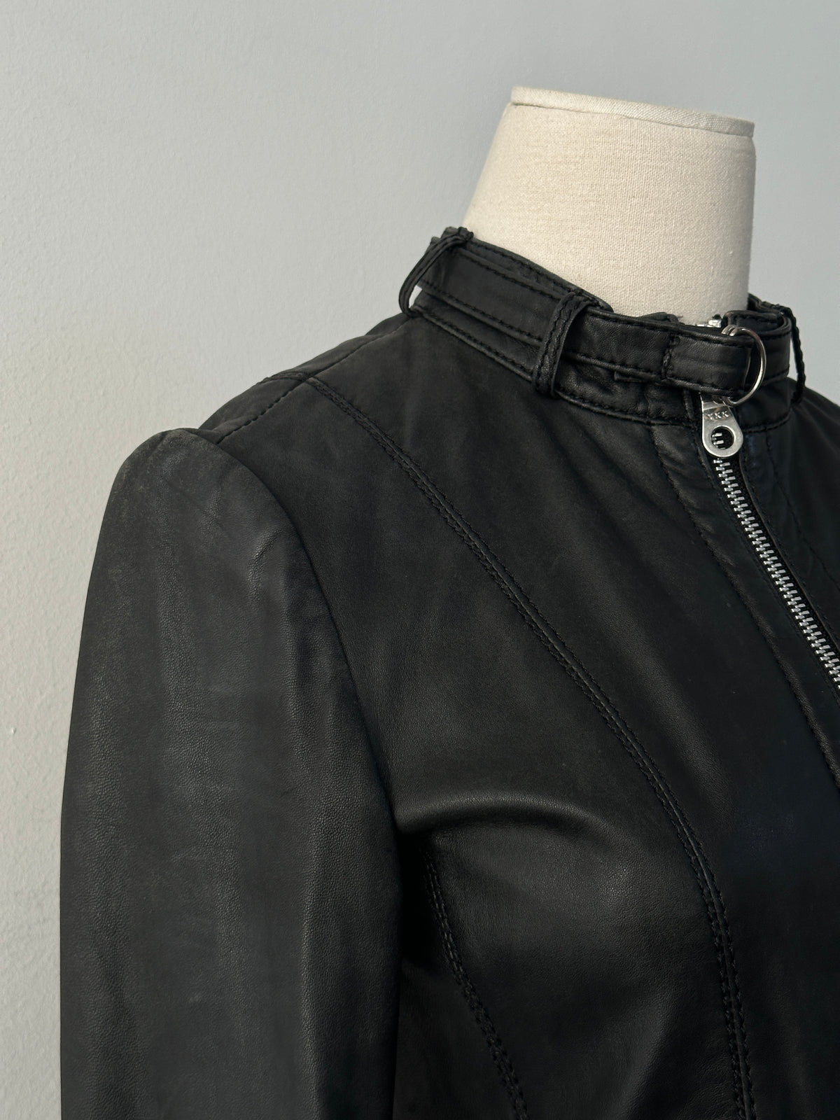 Vintage 2000s Fitted Moto Lamb Leather Leather Jacket - XS