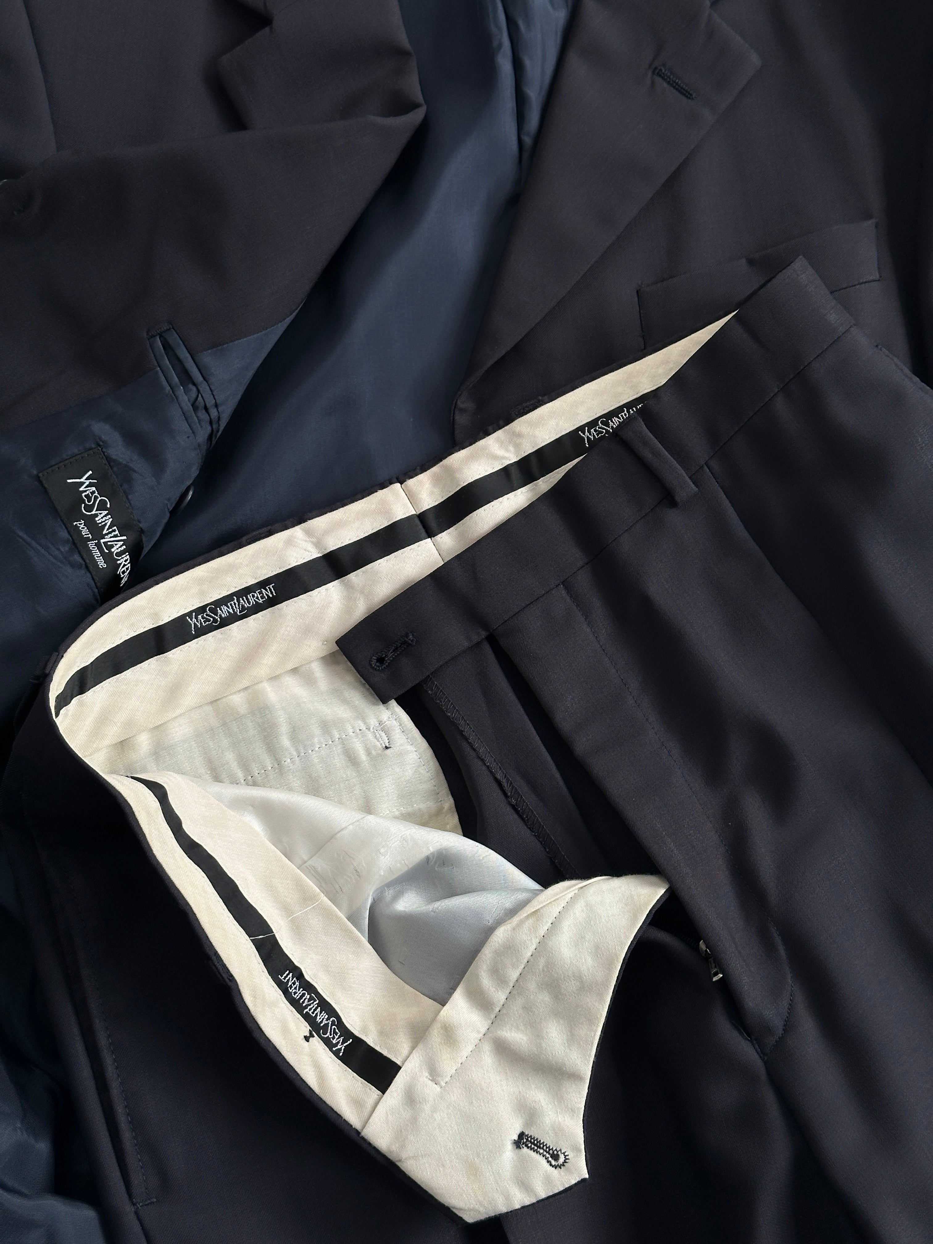 Yves Saint Laurent Pour Homme wool single-breasted suit in size 38R/W30, featuring a tailored fit and classic design.