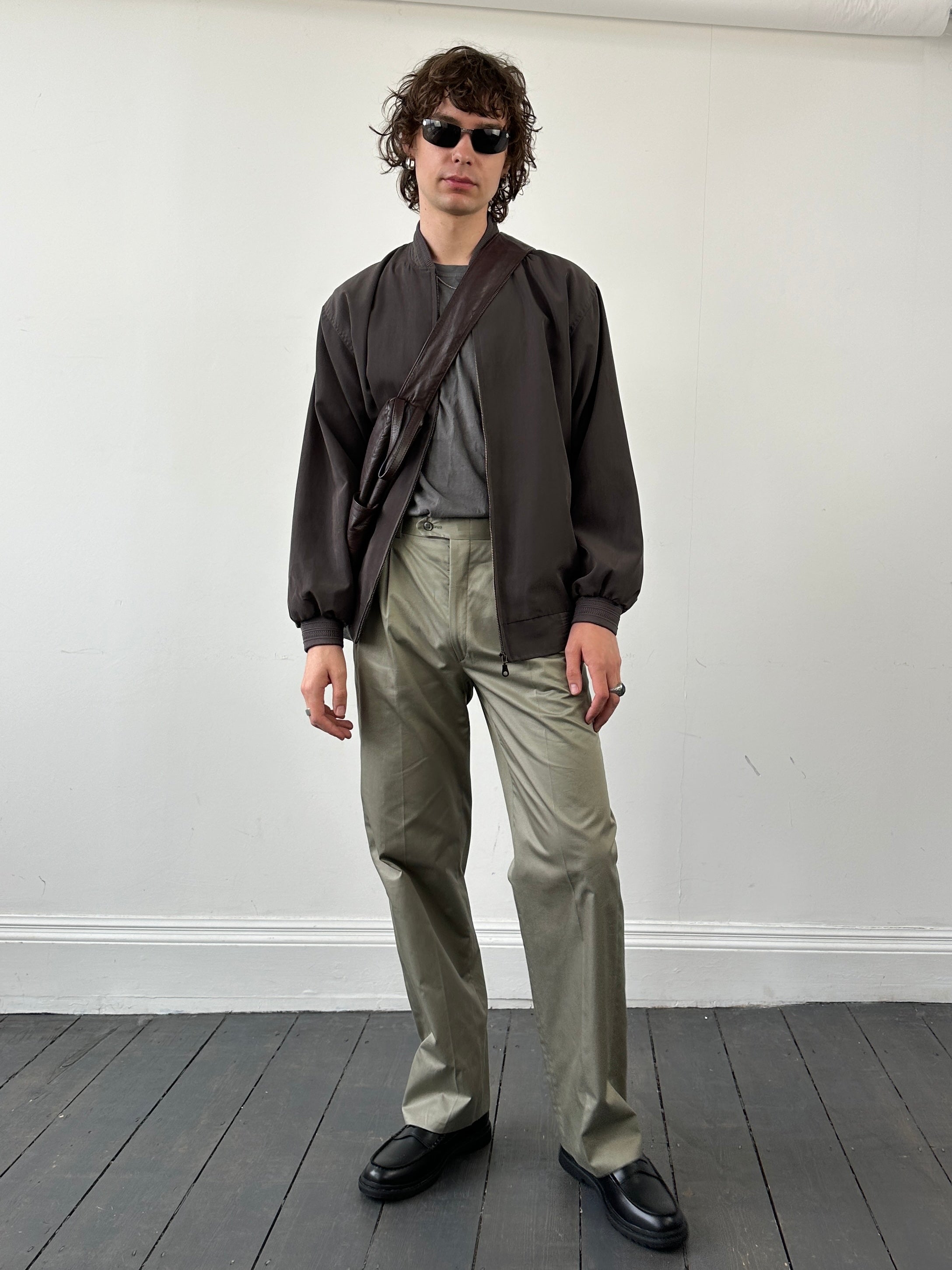Italian vintage pure cotton straight leg trousers in size W30, featuring classic design and durable fabric.