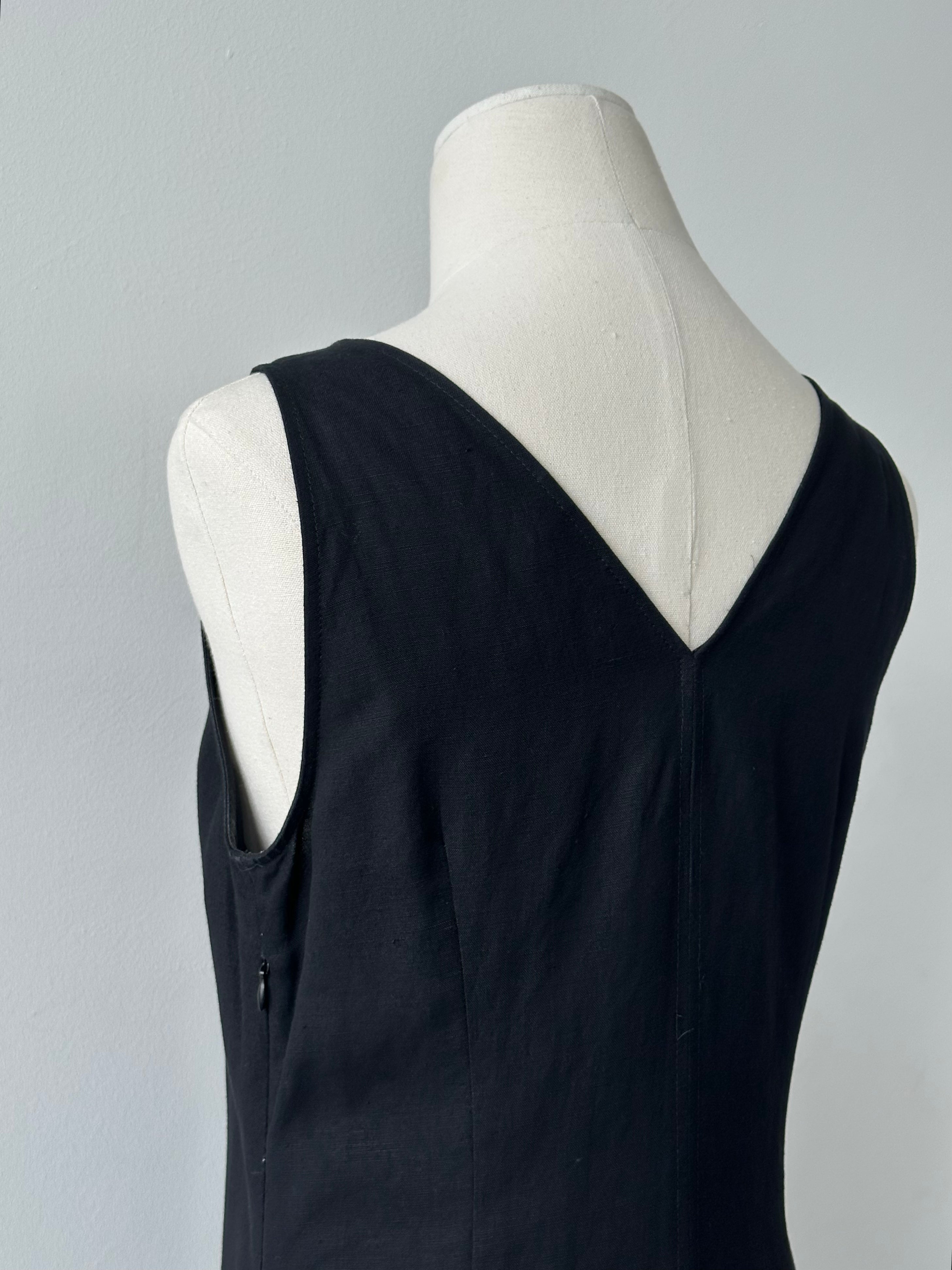 Marella 1990s linen V-neck floor-length dress in S/M, featuring a relaxed fit and flowing silhouette.