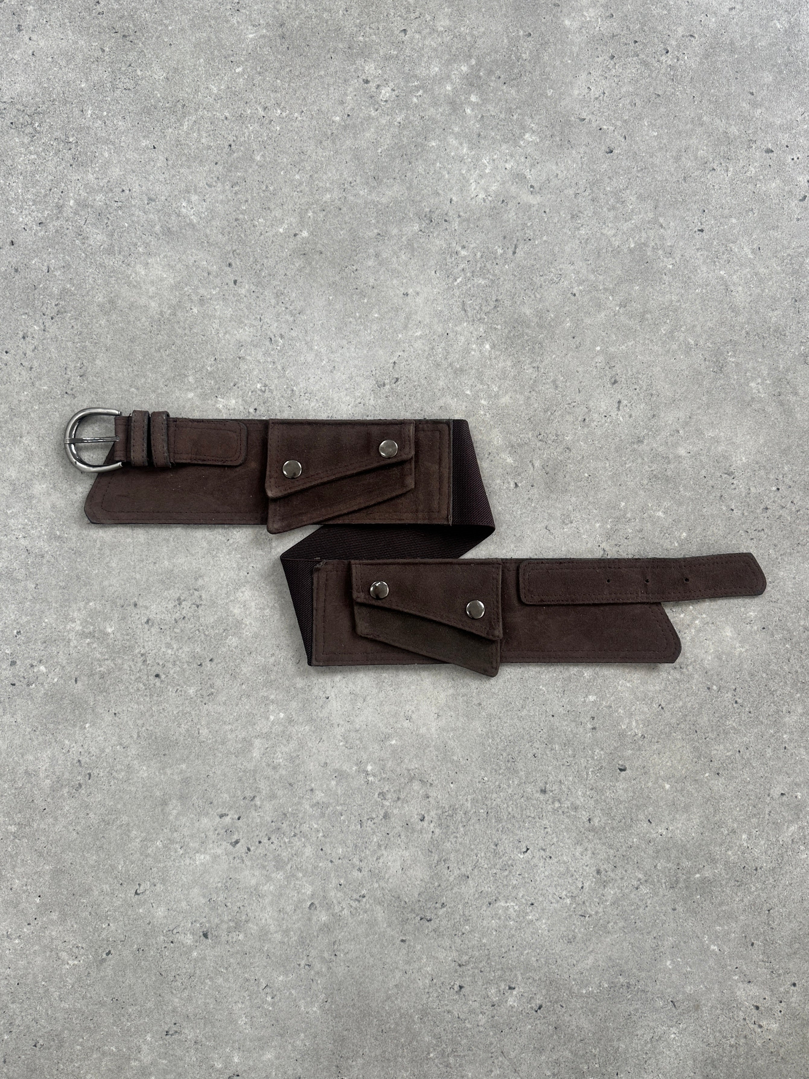 Vintage 2000s belt bag in XS-M size, compact and stylish belt accessory with adjustable strap, perfect for casual or retro outfits.