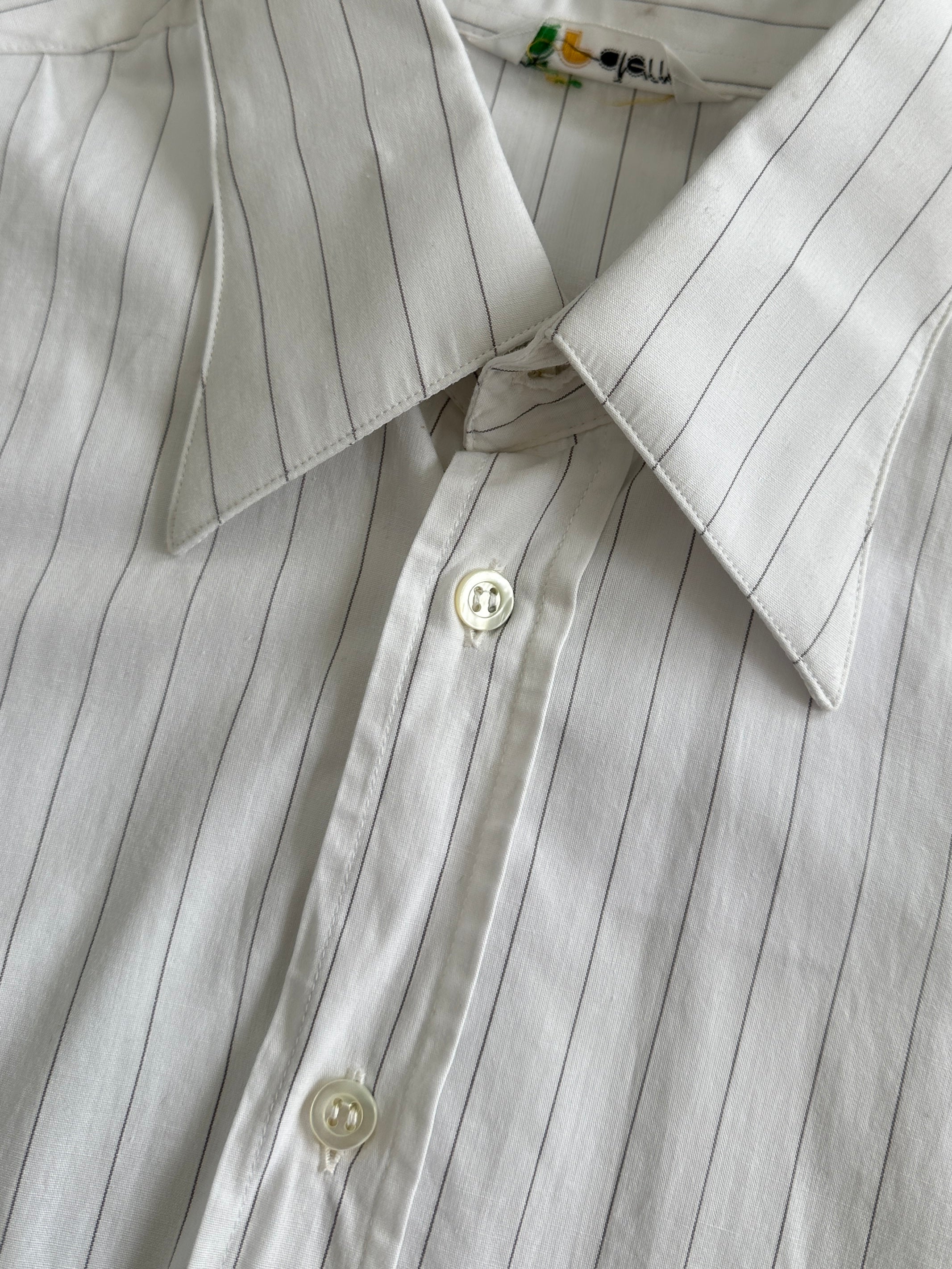 Vintage Dagger Collar fitted stripe shirt in XS/S, showcasing classic design with bold vertical stripes and a collar detail.