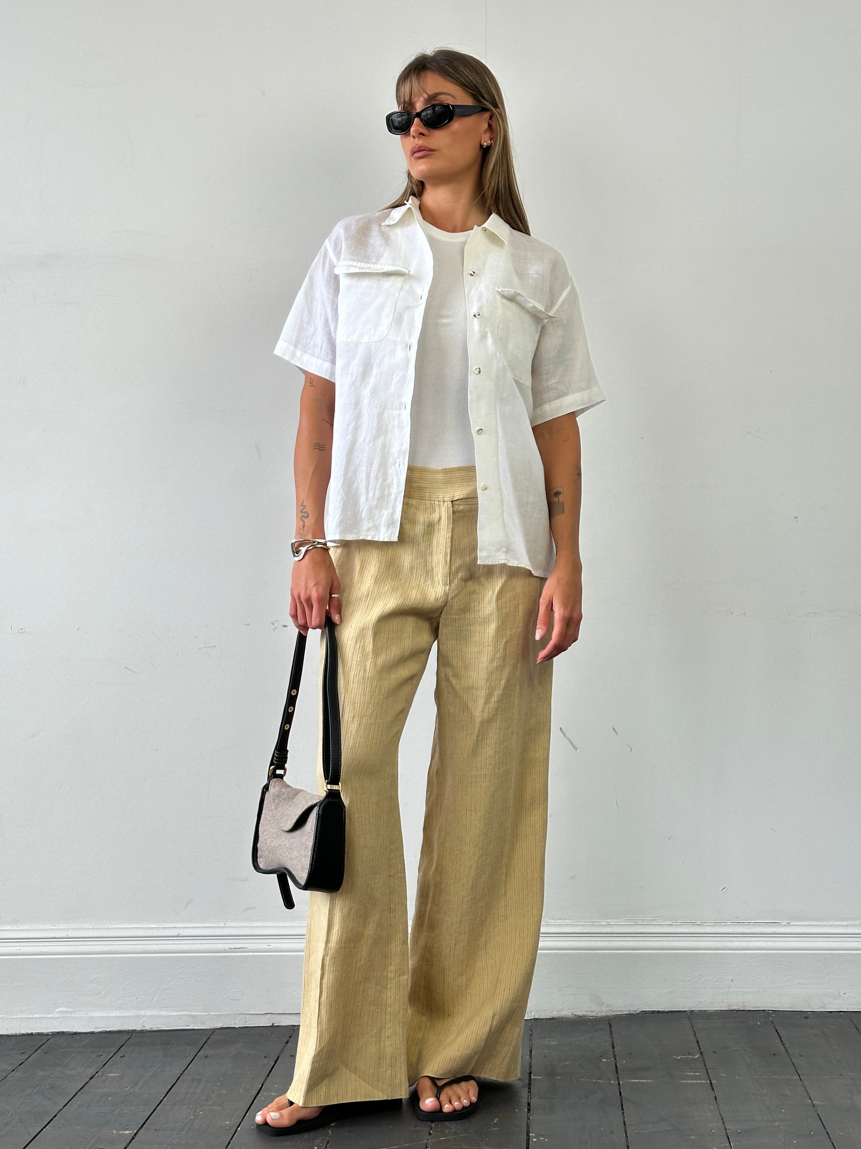 Italian Vintage pure linen short sleeve shirt in size M, showcasing classic design and breathable fabric, casual style for warm weather