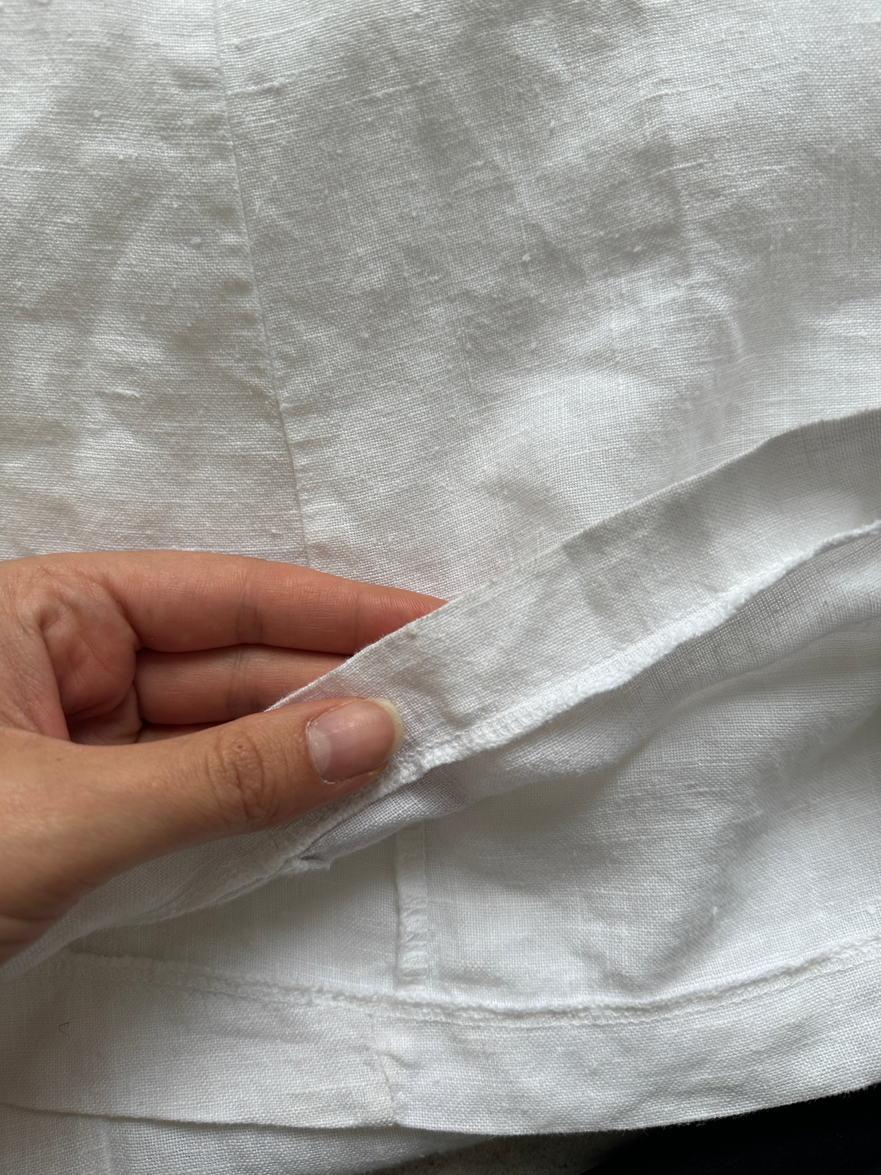 Italian Vintage pure linen floor-length slip dress in size S/M, featuring a relaxed fit and vintage-inspired design.