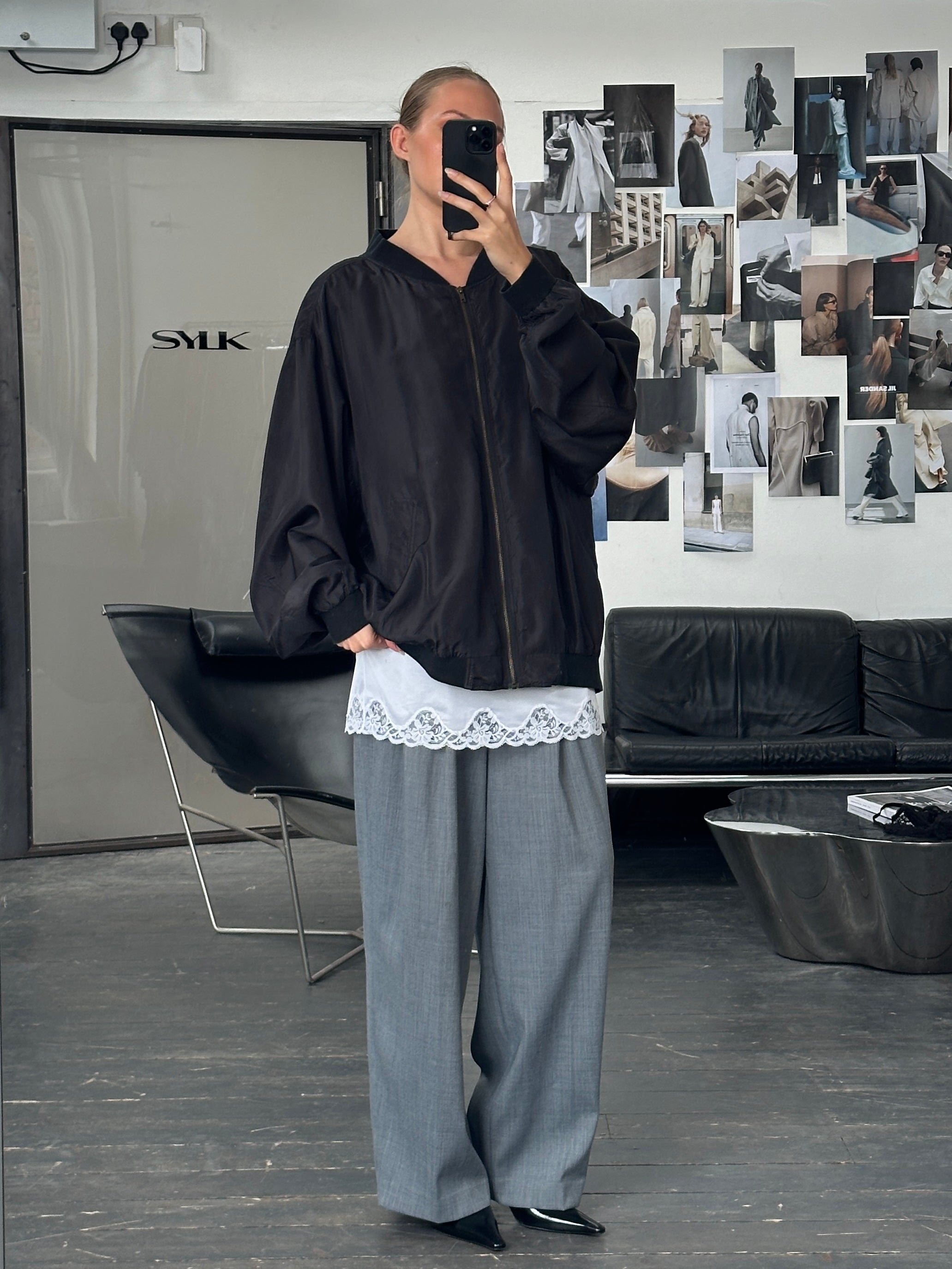 Vintage 1990s pure silk bomber jacket in XXL, featuring a classic design with a smooth silk fabric and ribbed collar and cuffs.