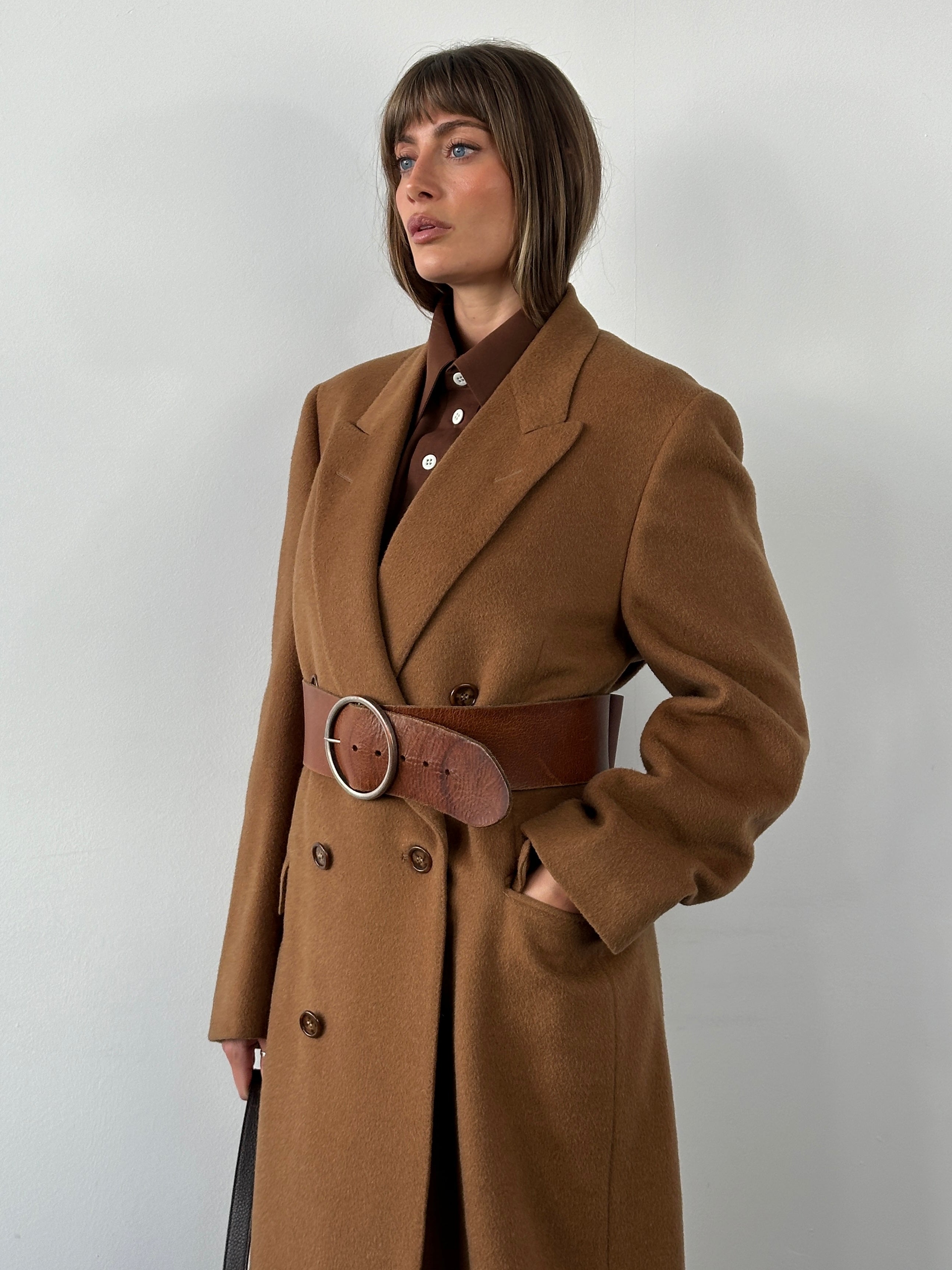 Vintage Italian 1980s double-breasted cashmere coat in XL, featuring classic design and soft, luxurious fabric.