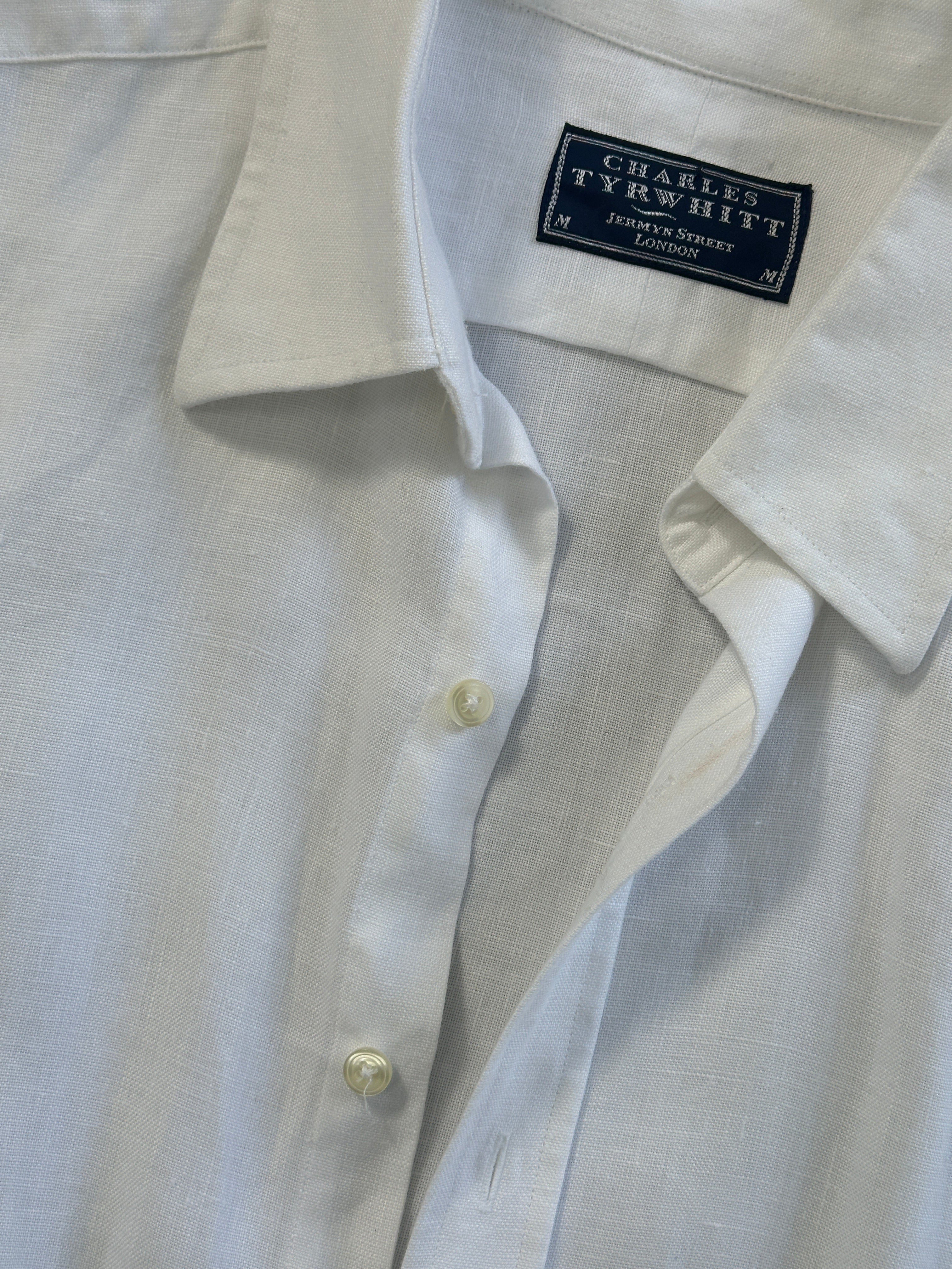 Vintage pure linen shirt in XL/XXL, light and breathable fabric with a relaxed fit, shown on a hanger.