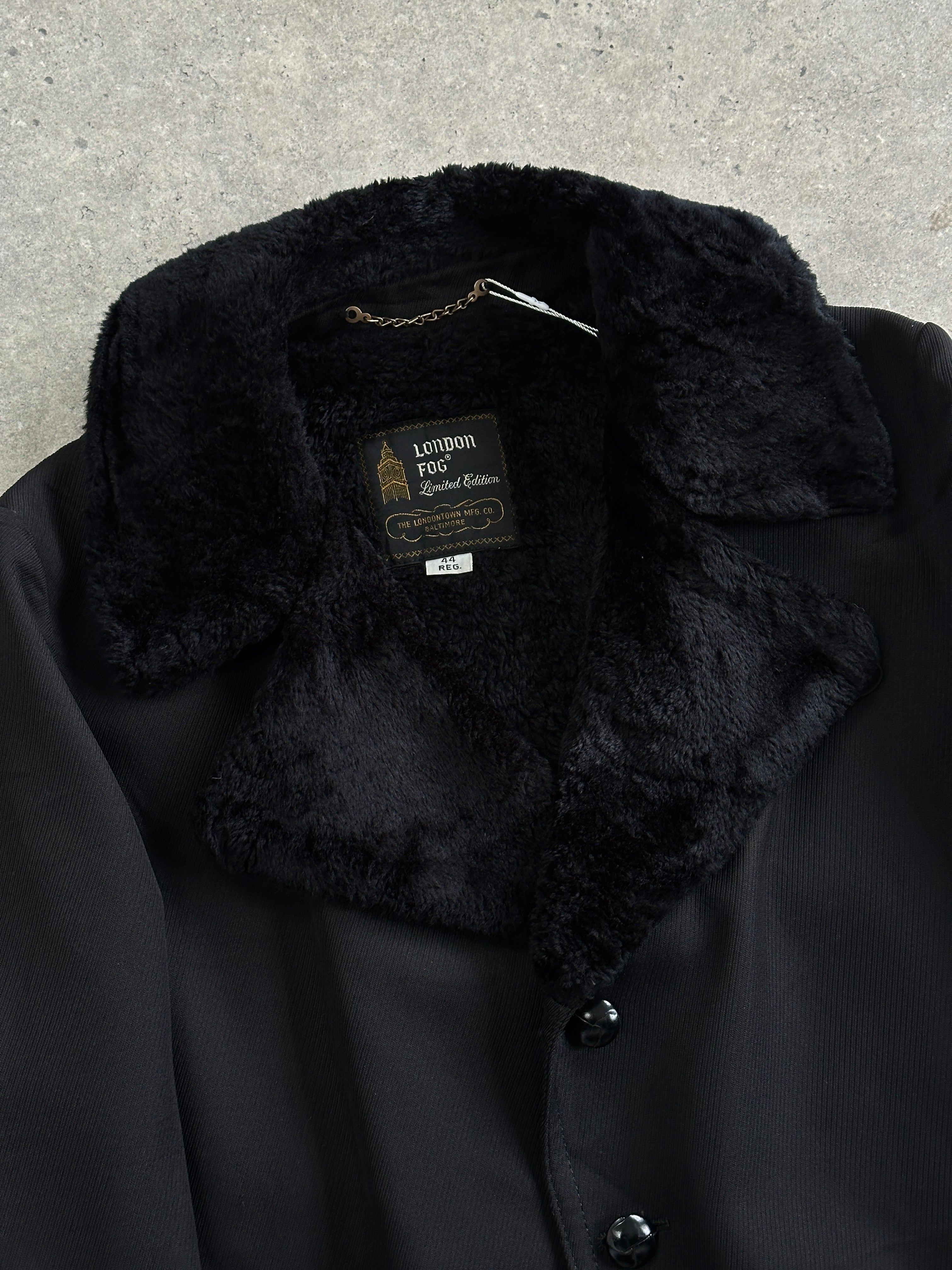 London Fog faux fur lined trench coat in XL, showing a stylish beige coat with a fur-lined collar and classic trench design.