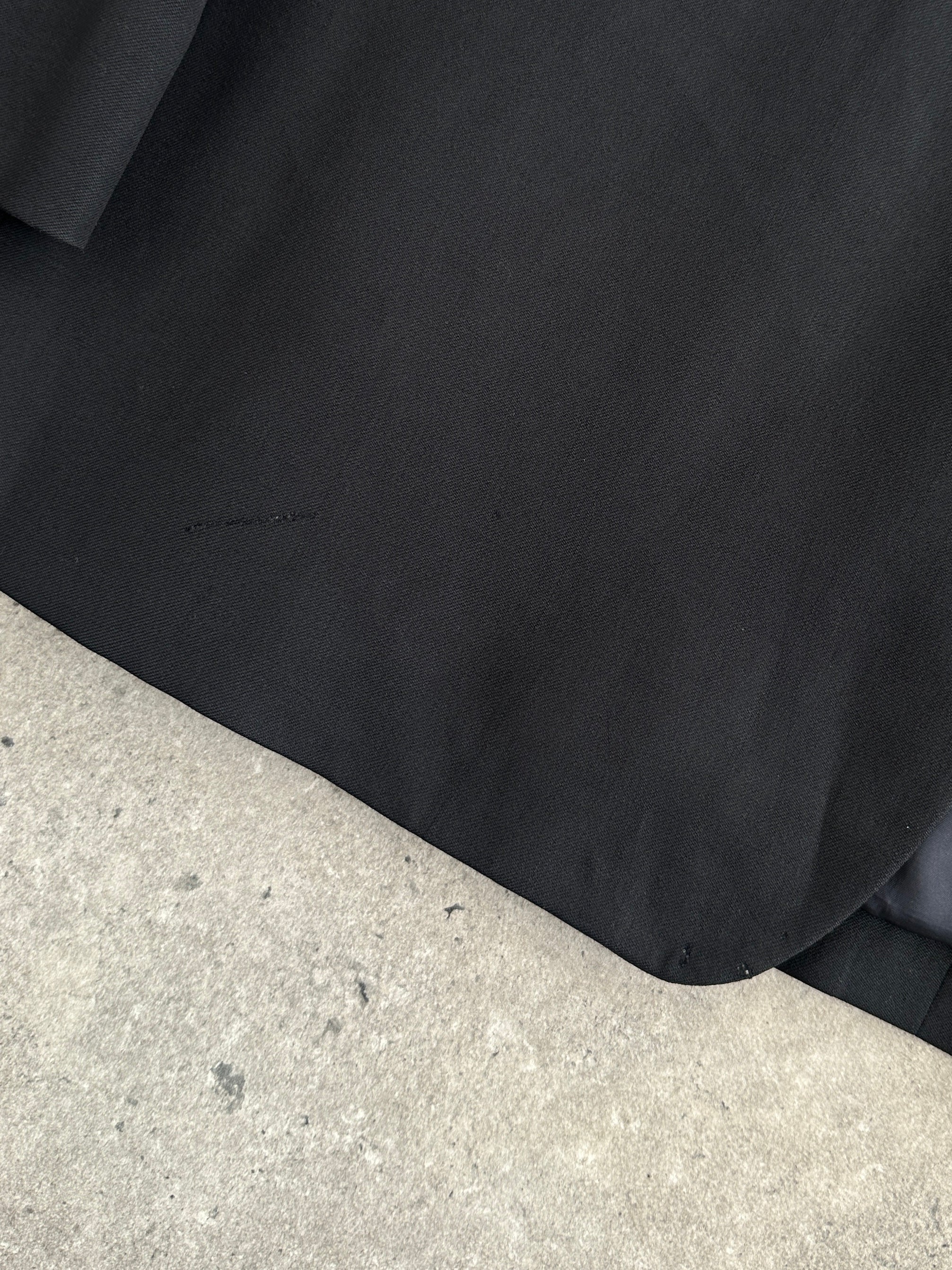 Yves Saint Laurent Pour Homme 1990s pure wool blazer in size 44R/XL, tailored fit, classic design, dark navy color.