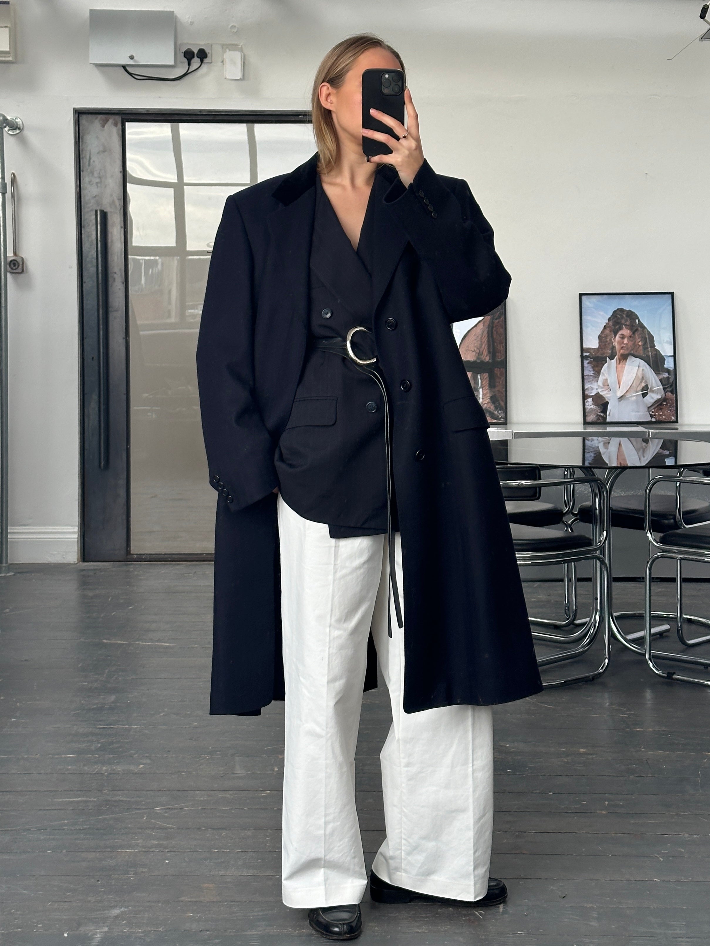 Christian Dior Monsieur 1980s XL pure wool coat with concealed placket, tailored style and classic design.