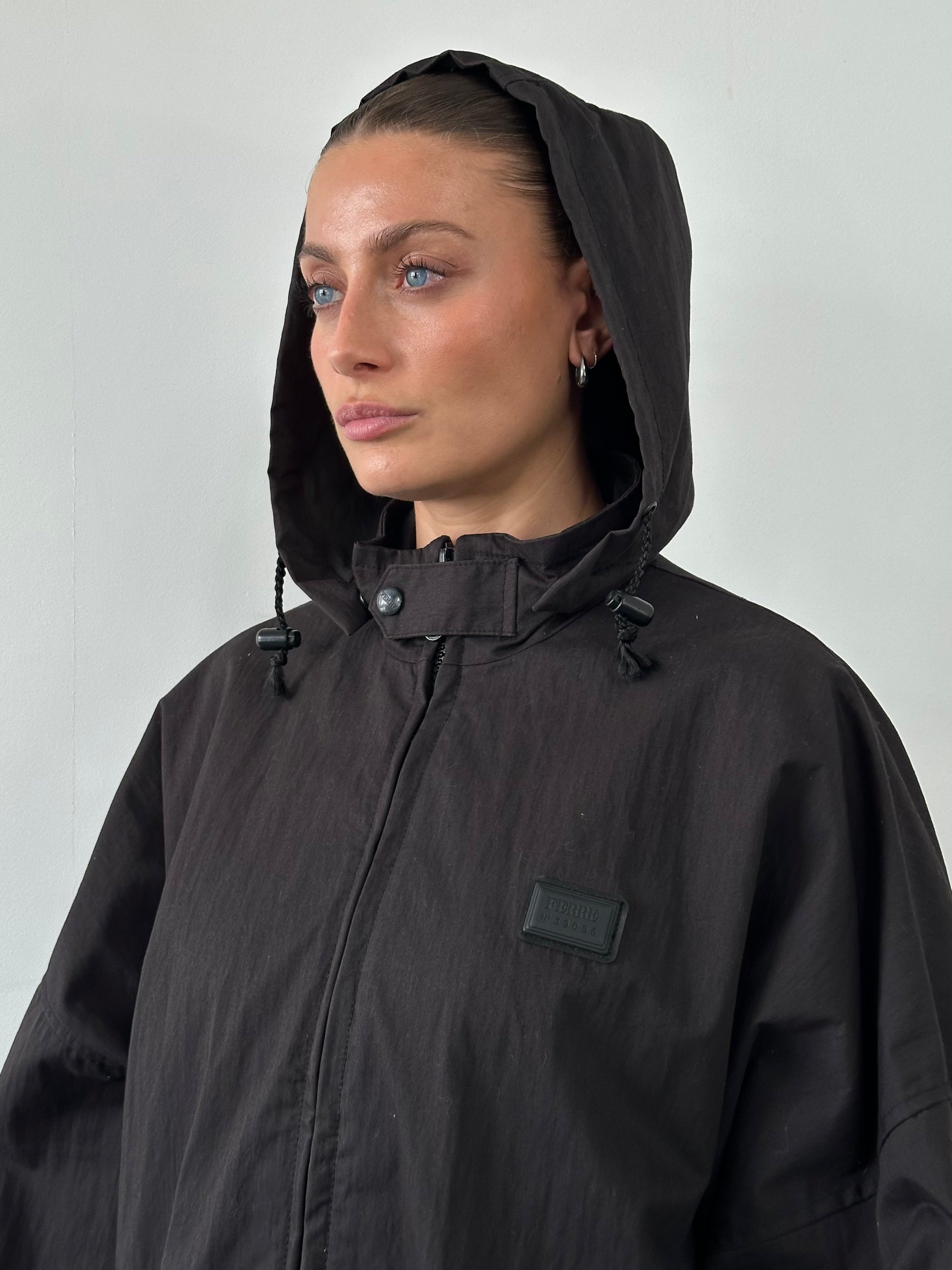 Gianfranco Ferre crinkle hooded parka coat in XL, featuring a textured fabric, hood, and front zipper, stylish and warm outerwear.