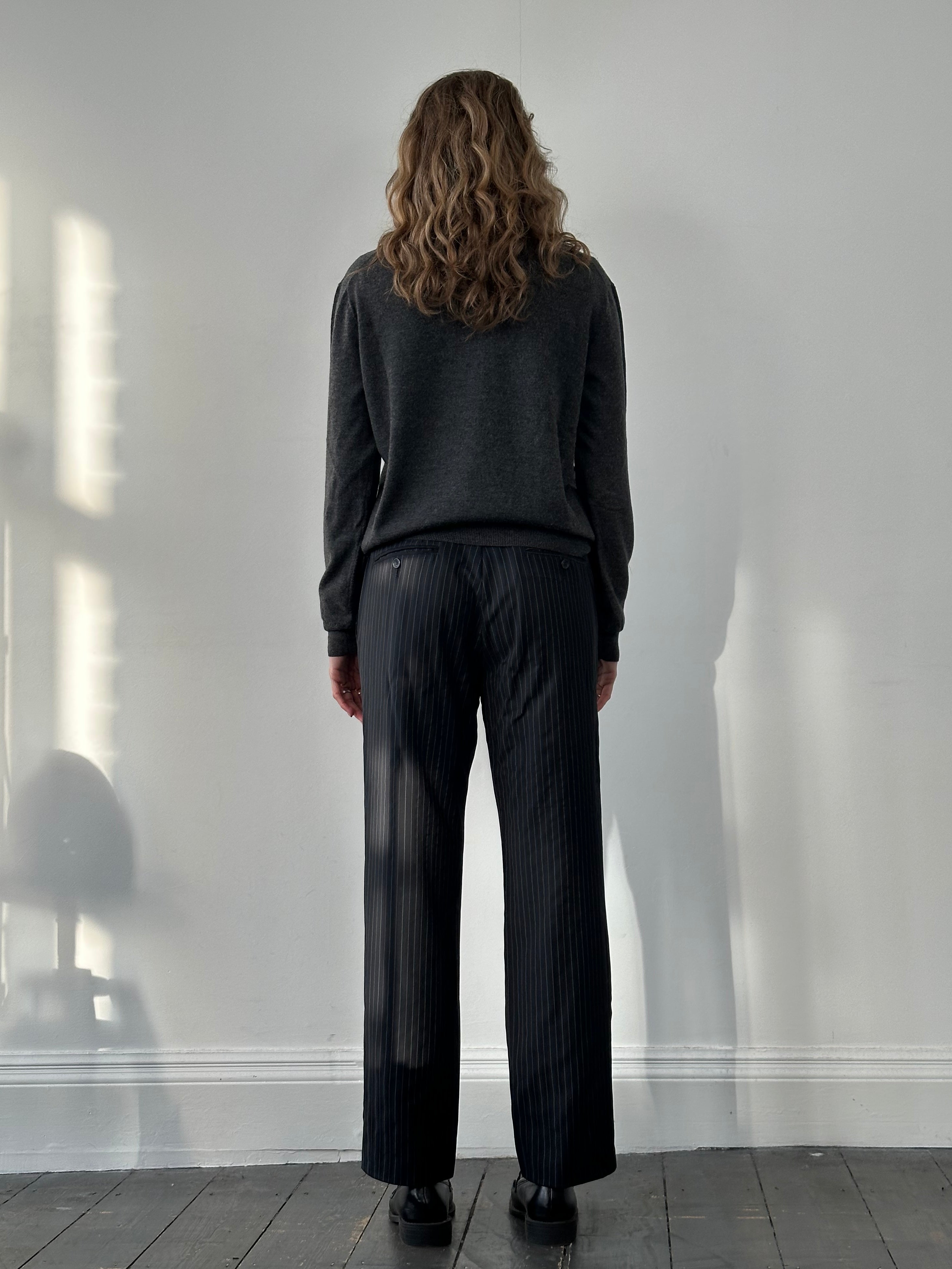 Dolce & Gabbana D&G pure wool mid-low rise stripe trousers with belt loops and front pockets, W32 size, in a tailored fit.