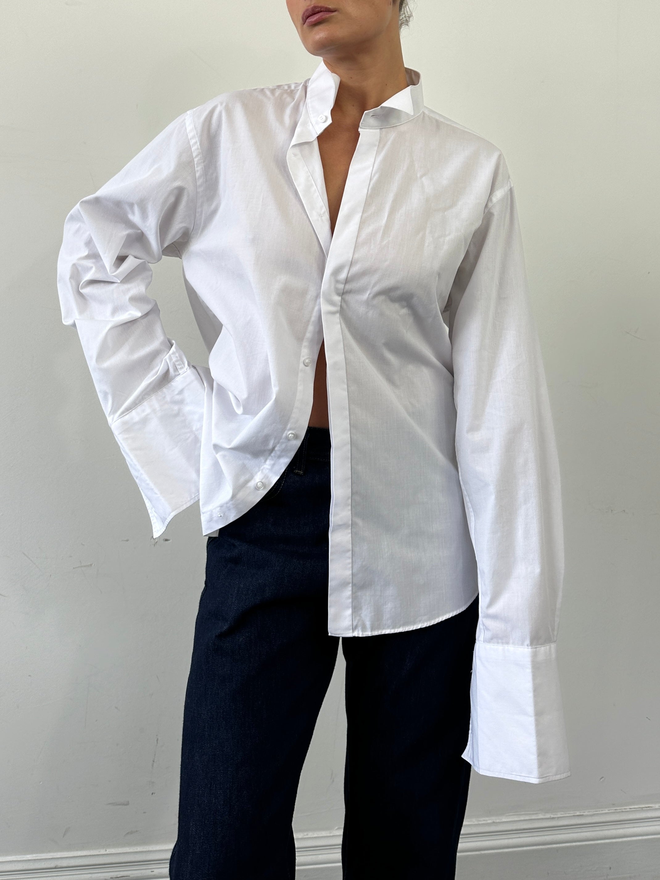 Vintage 2000s wing collar cotton tuxedo dress shirt in size L/XL, featuring classic black fabric and crisp design.