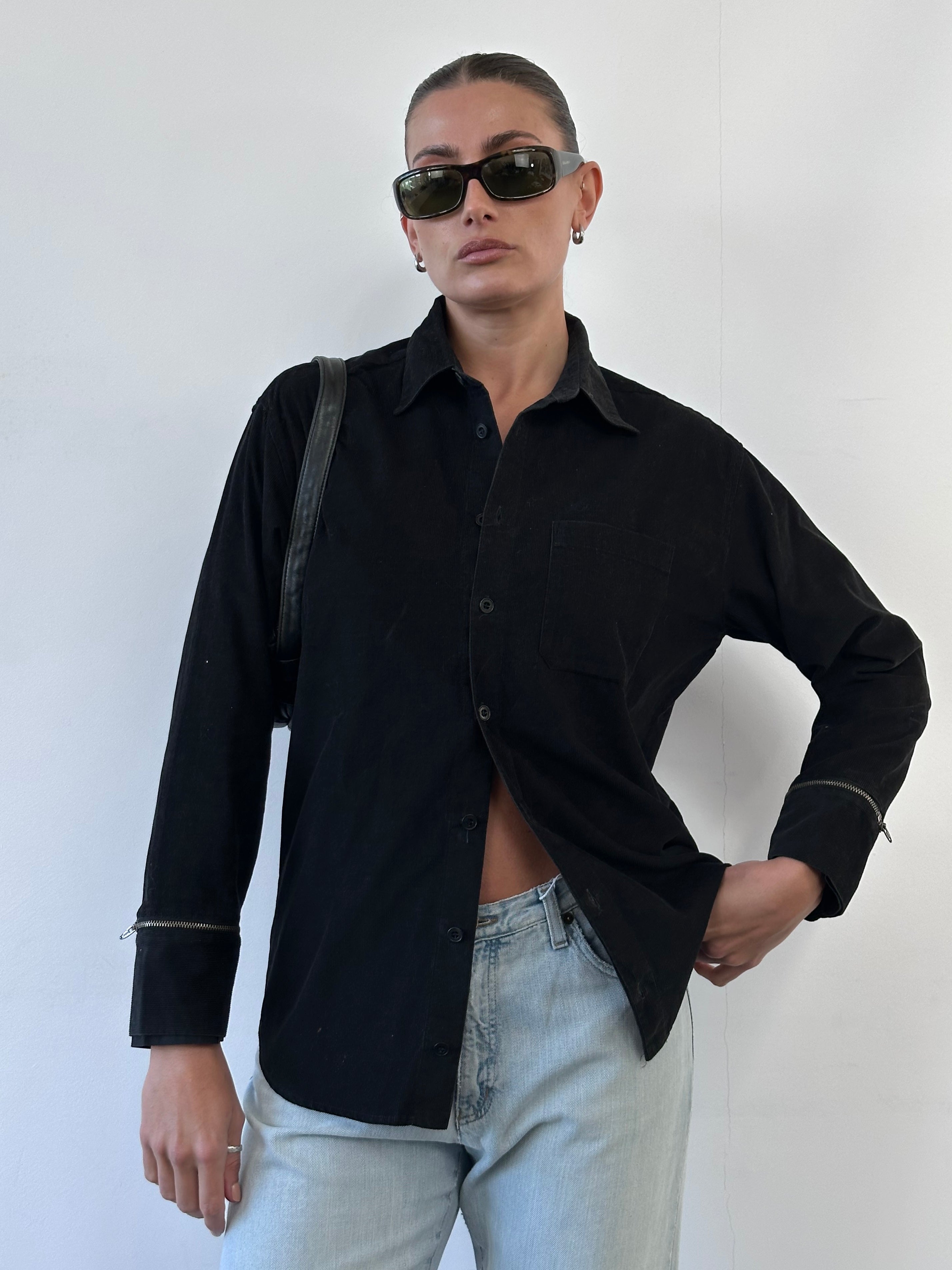 Versace Versus 00s corduroy zip shirt in size S, featuring a classic button-up design with the Versace logo and bold corduroy fabric.