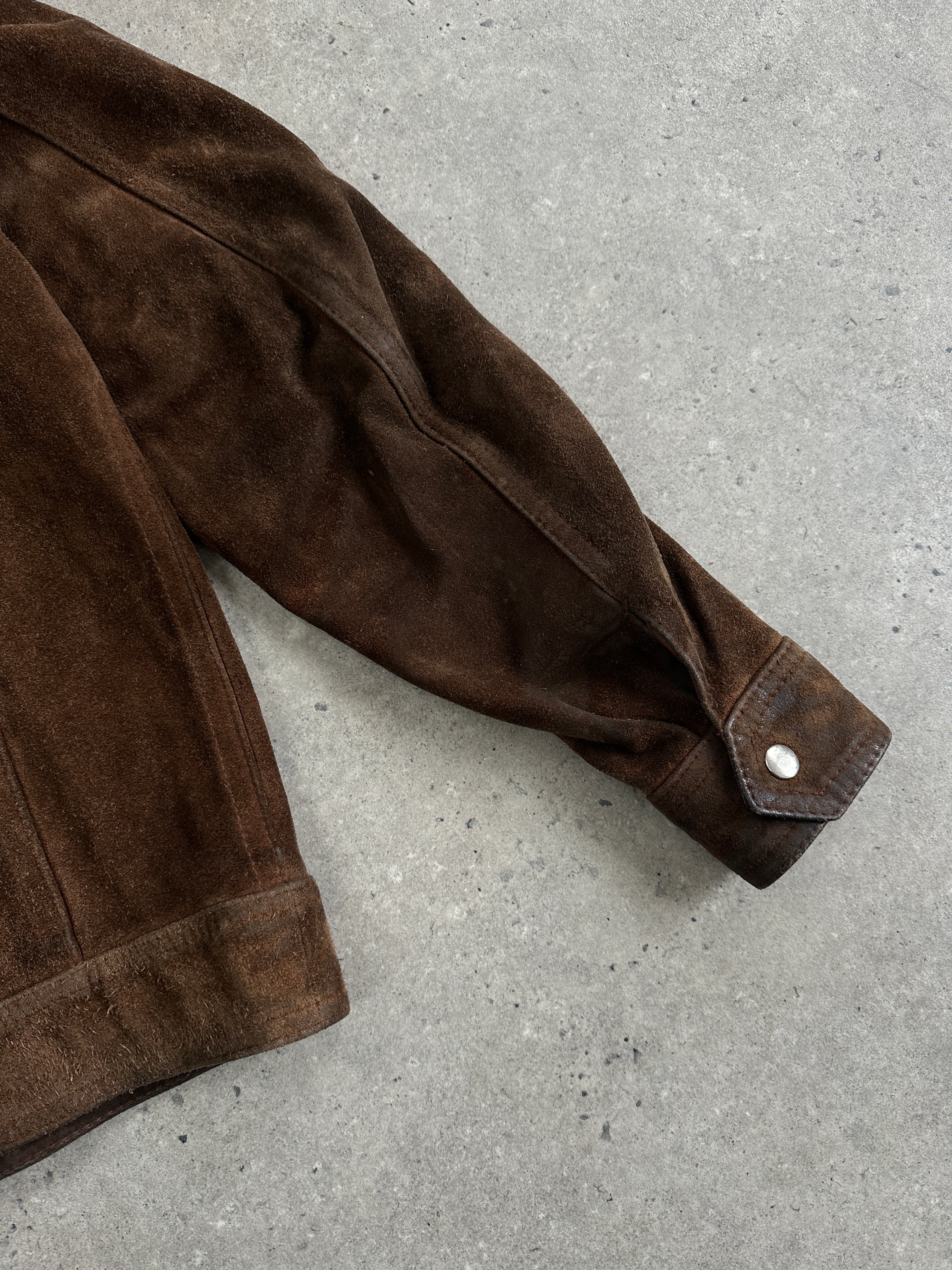 Vintage suede jacket with dagger collar in size large, stylish and classic design perfect for casual and edgy outfits.