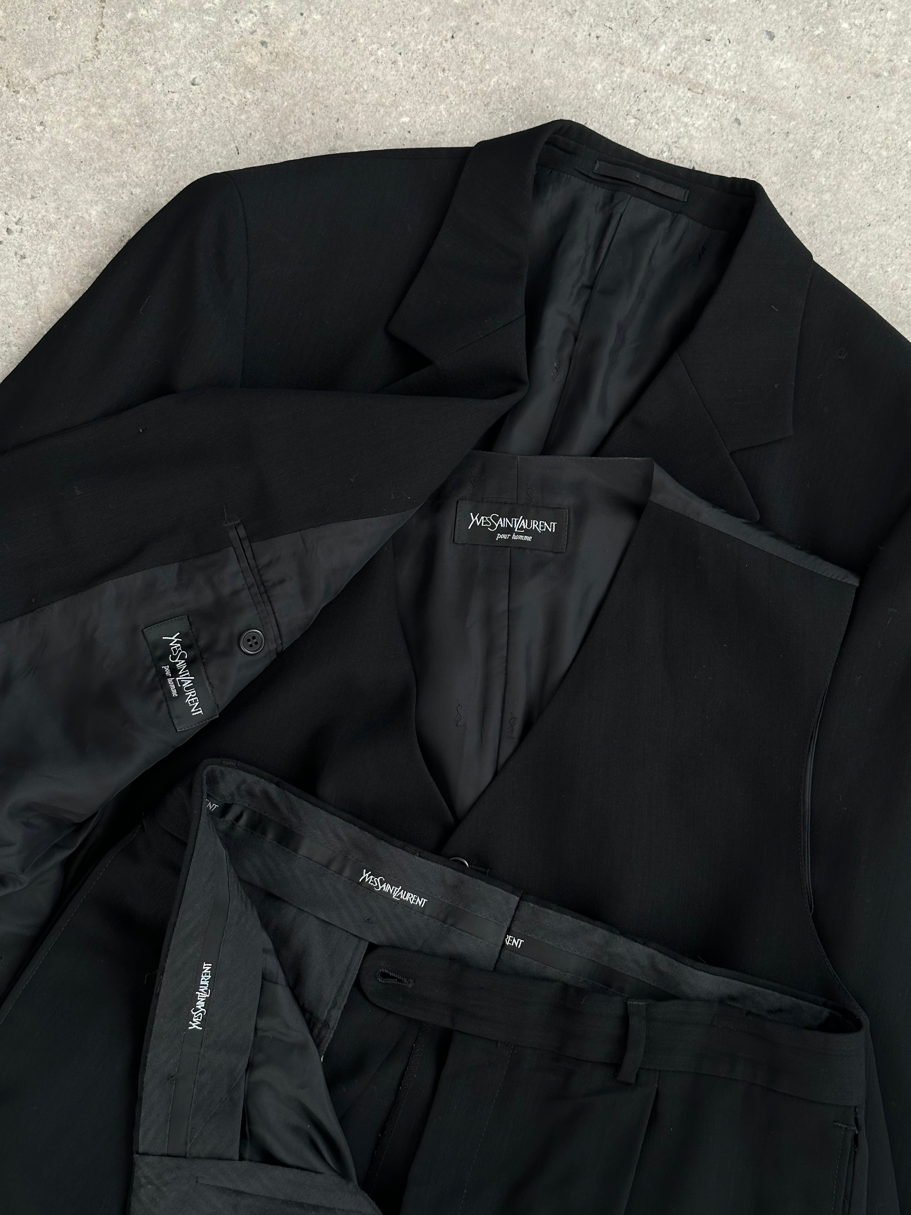 Yves Saint Laurent men's pure wool three-piece suit in size 46L/W34, featuring a tailored jacket, vest, and trousers.