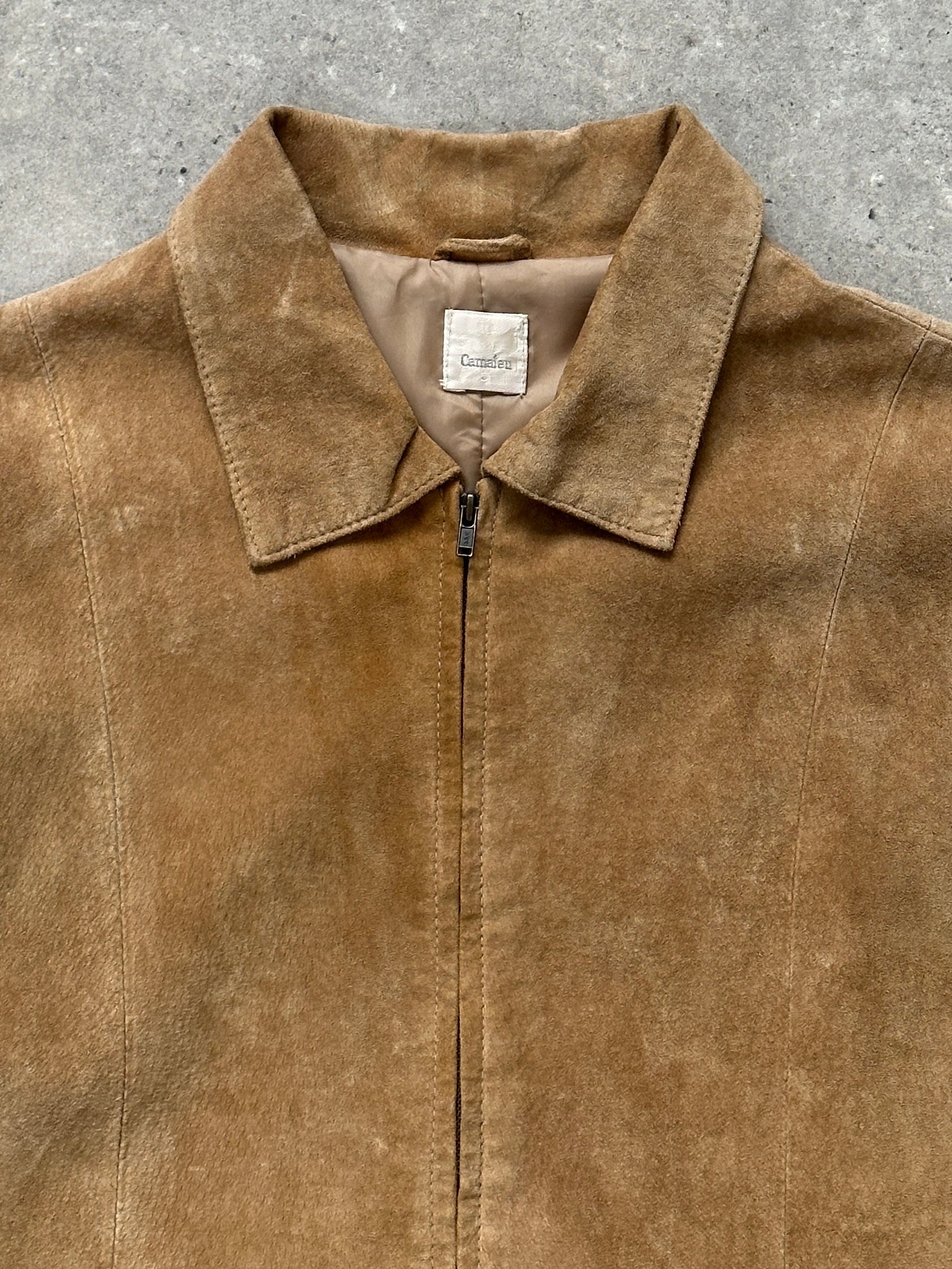 Vintage 1990s suede leather jacket in size S, featuring a classic design with a soft, textured suede exterior and tailored fit.