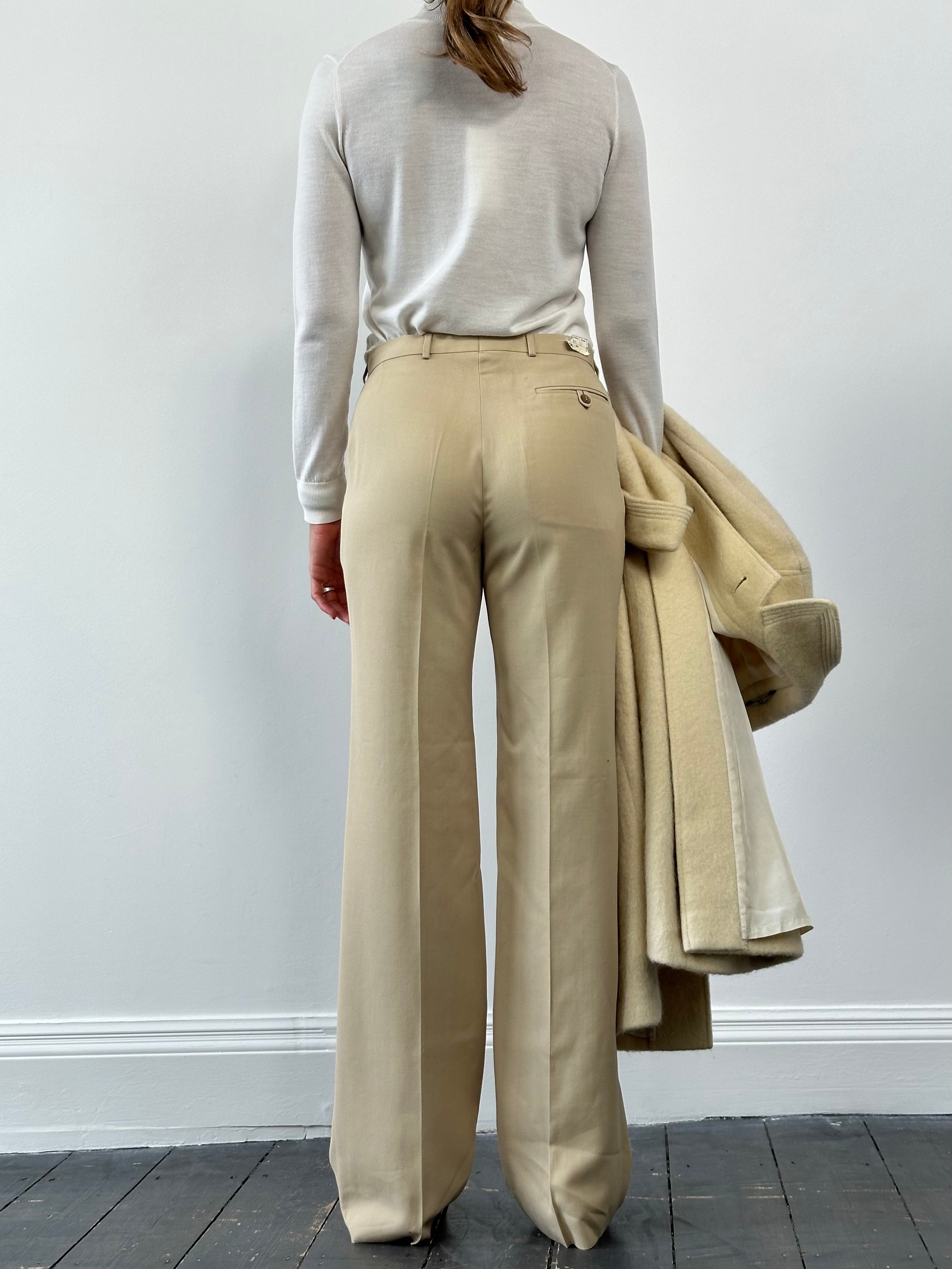 Vintage mid-rise straight-leg tailored trousers in W28, showing the fit and classic design on a neutral background.