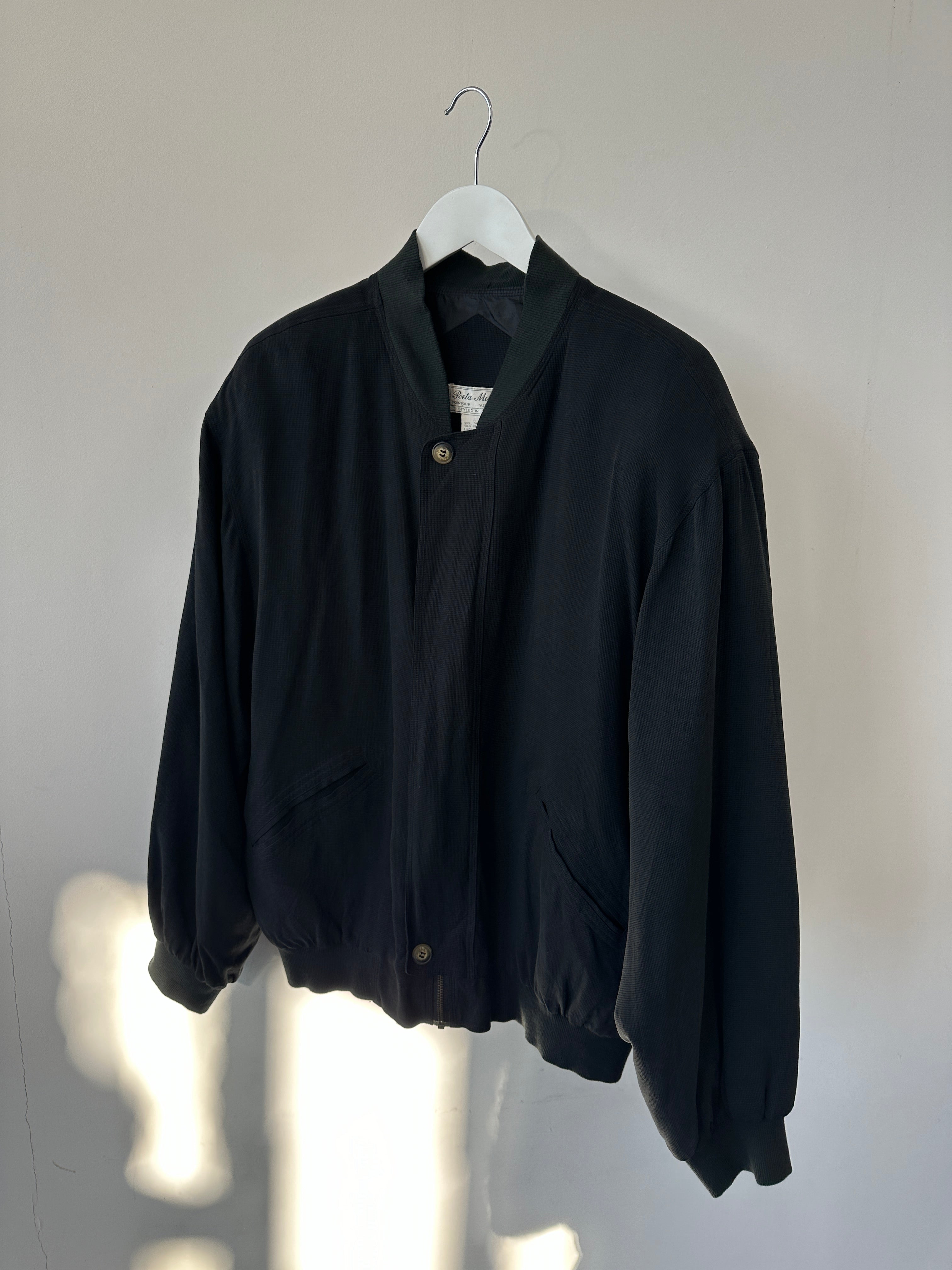 Italian vintage pure silk bomber jacket in size L, featuring classic design and luxurious silk fabric.