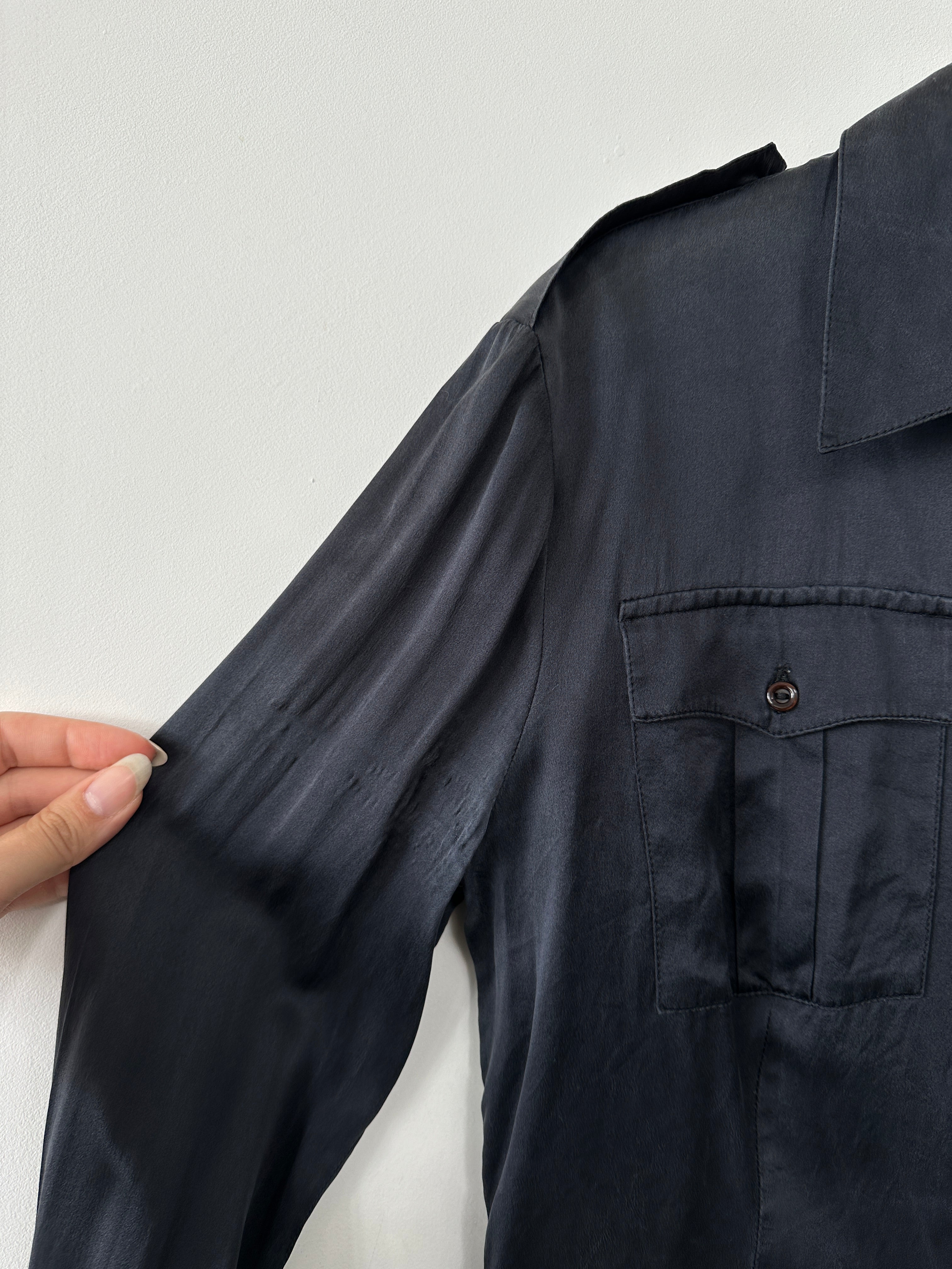 Vintage Italian vintage pure silk fitted shirt in size S, showcasing a classic design with smooth silk fabric and tailored fit.