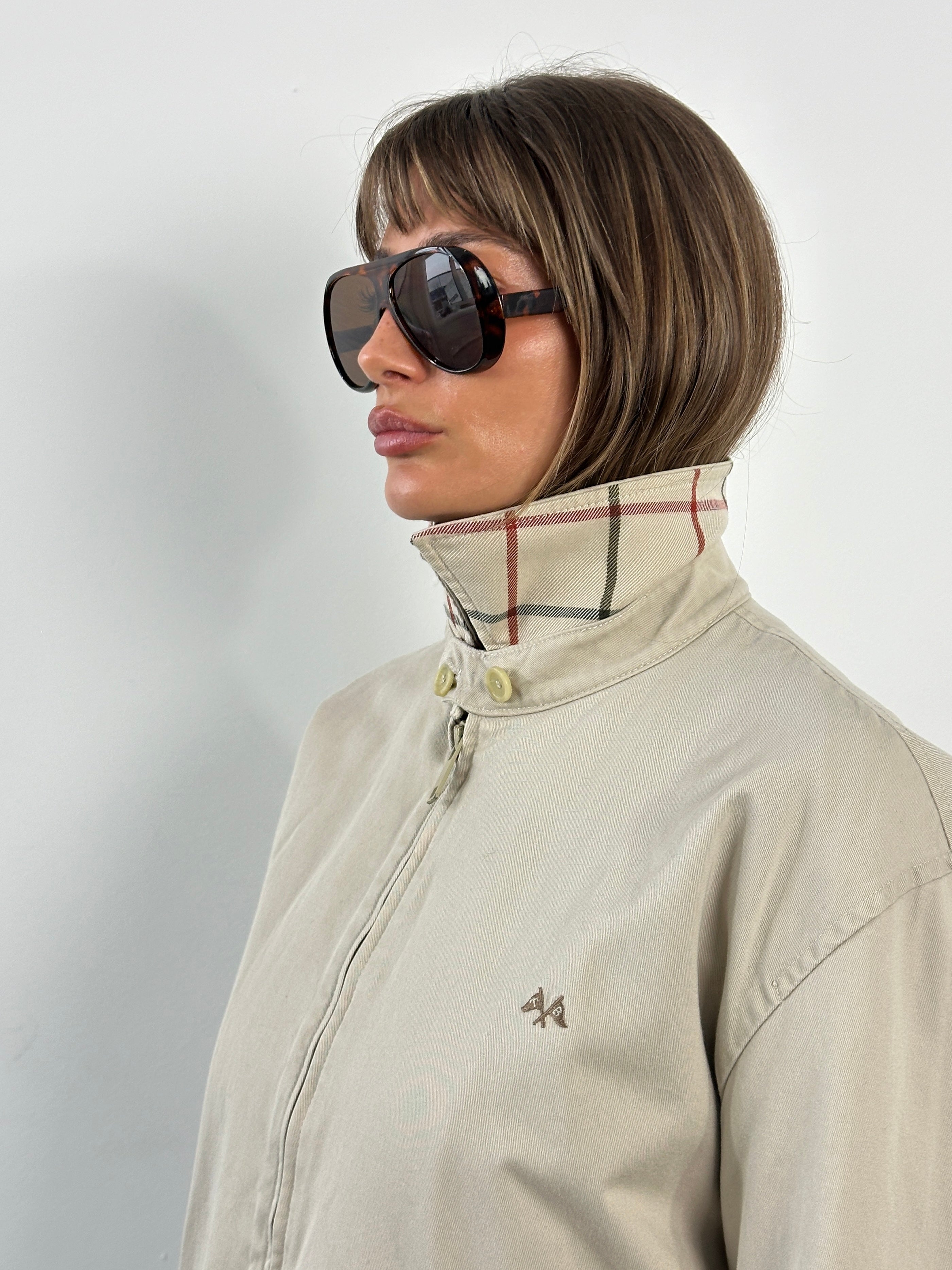 Thomas Burberry 1990s cotton Harrington jacket in XL, classic bomber style, featuring a collared neck and button-front design.