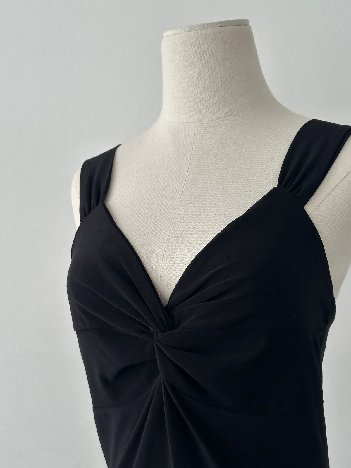 USA Vintage 2000s Twist Front Sleeveless Fitted Top - S