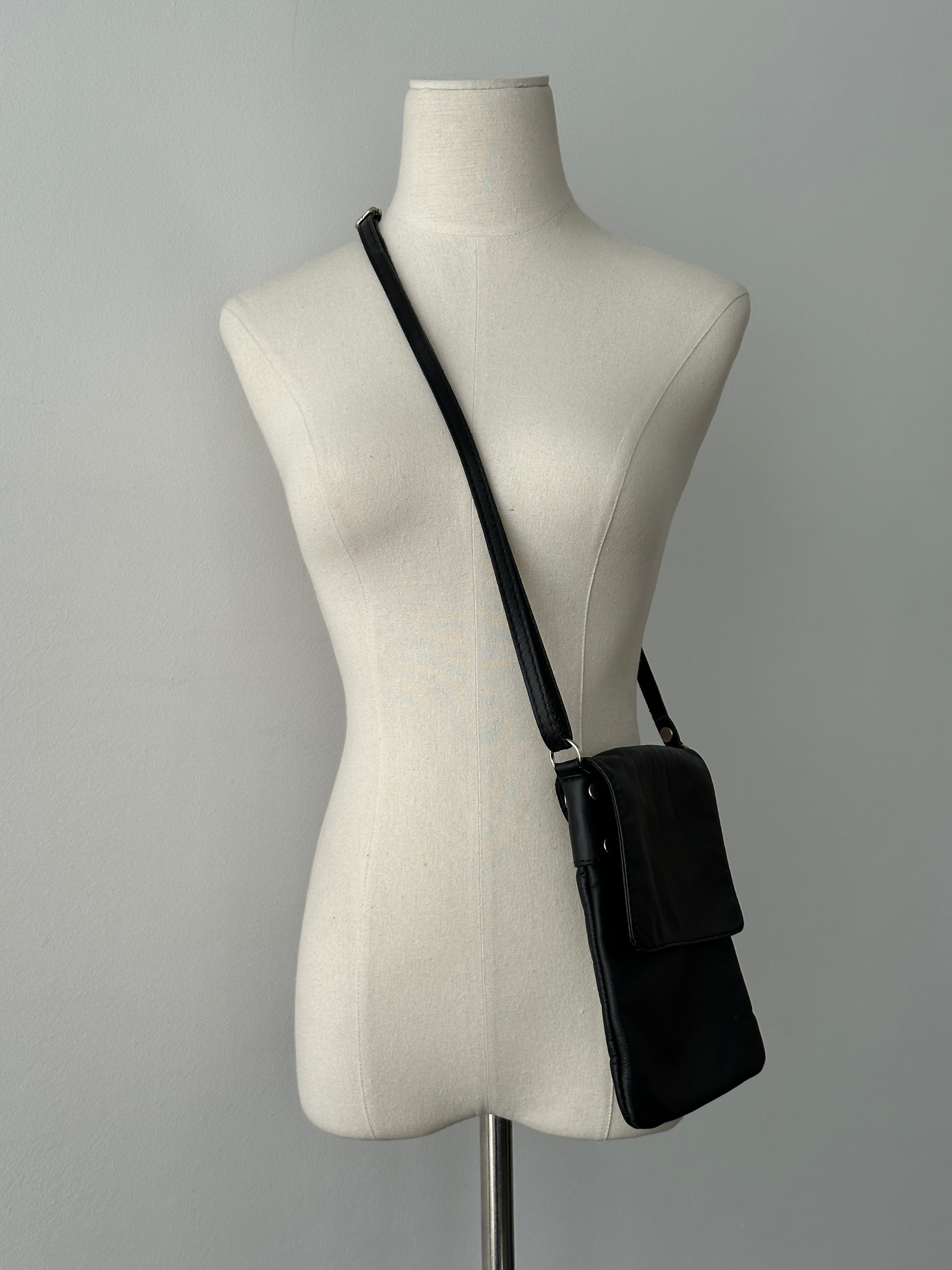 Italian Vintage 1990s Leather Crossbody Bag