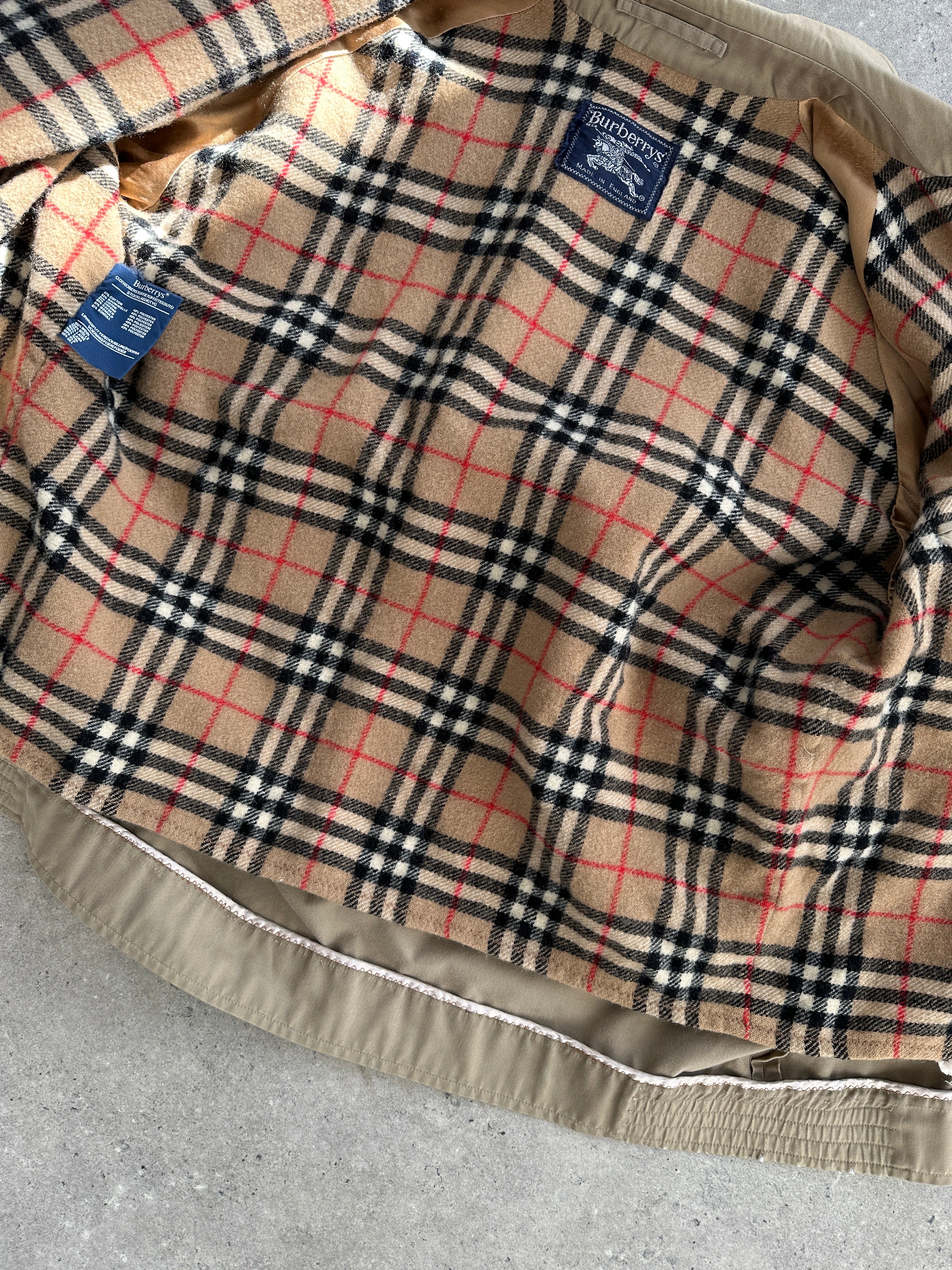 Burberry Nova Check bomber jacket in size L, stylish men's outerwear with signature check pattern and classic design.