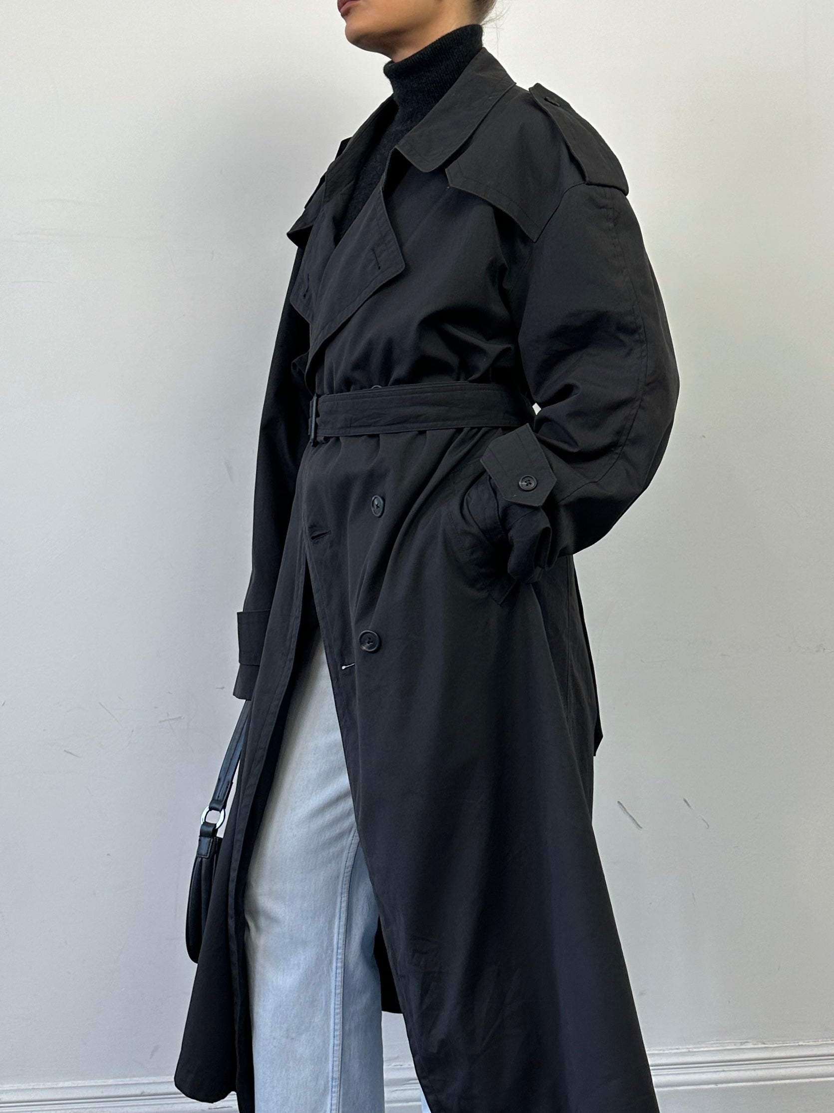 Christian Dior cotton double-breasted belted trench coat in XXL, featuring classic design and stylish details.