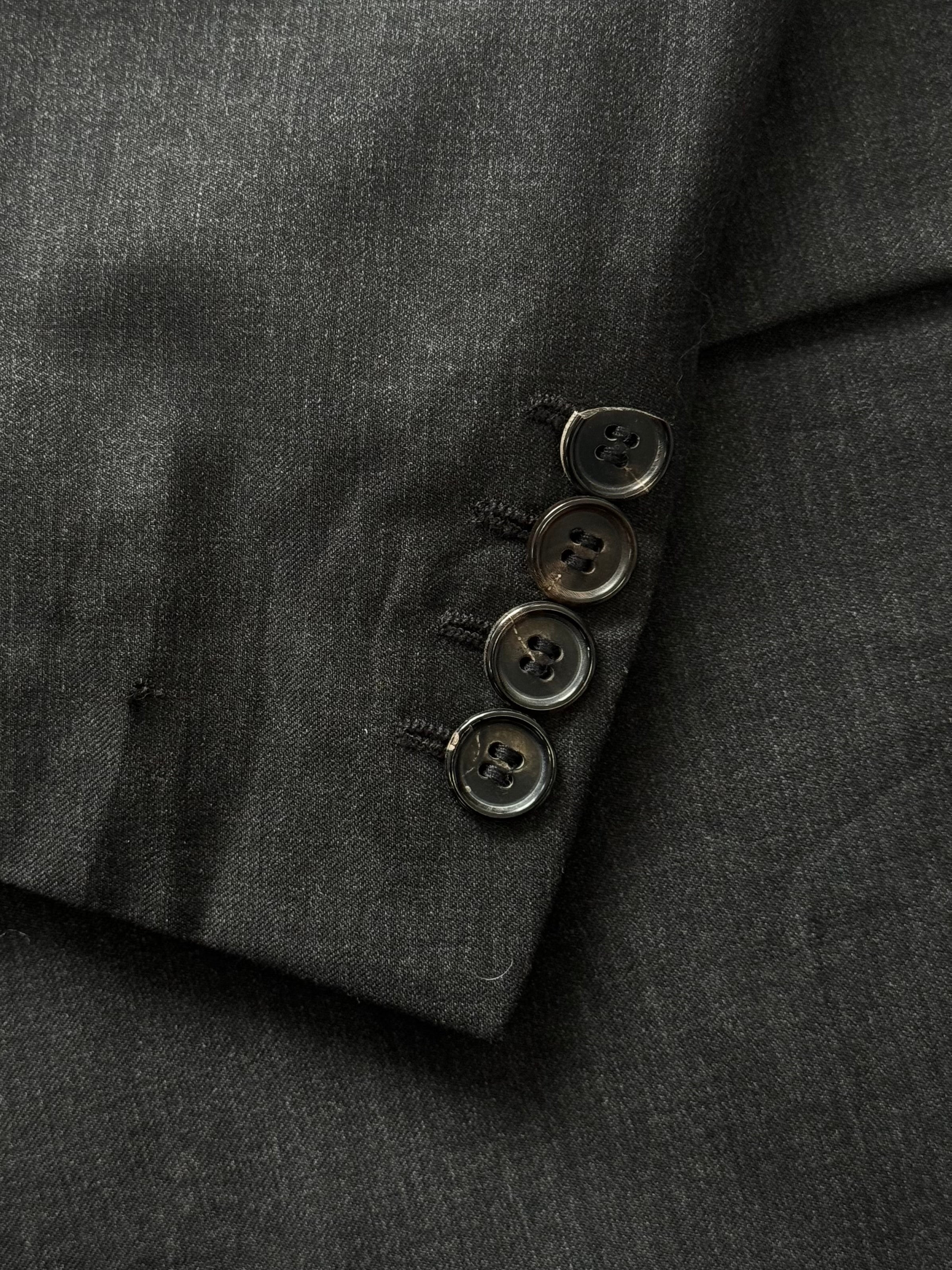 Hugo Boss x Loro Piana 2000s pure wool single-breasted blazer in size 40R/L, featuring a classic tailored fit and neutral color.