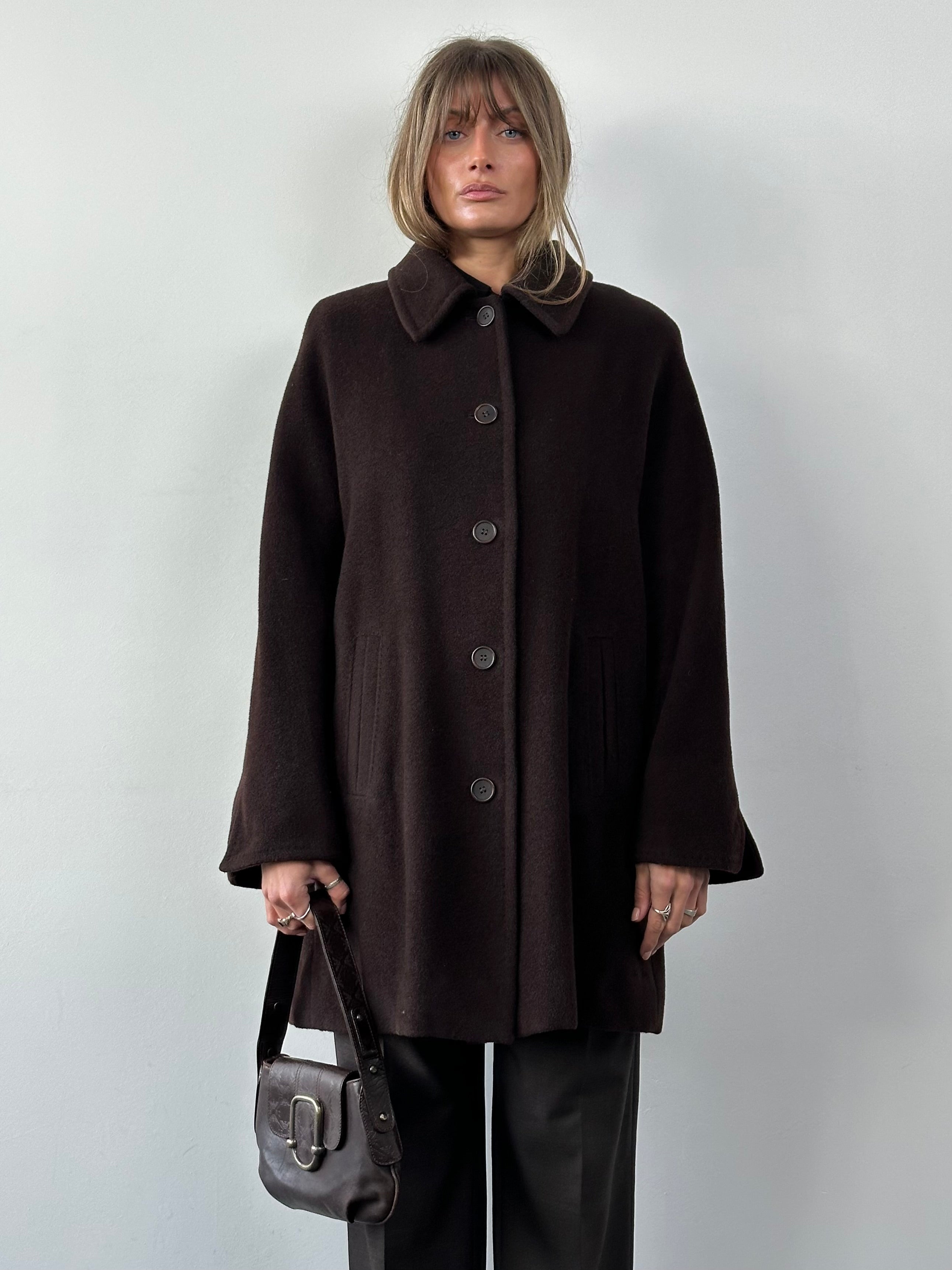 Luisa Spagnoli wool mohair single-breasted coat in size L/XL, beige color, with classic collar and button closure.