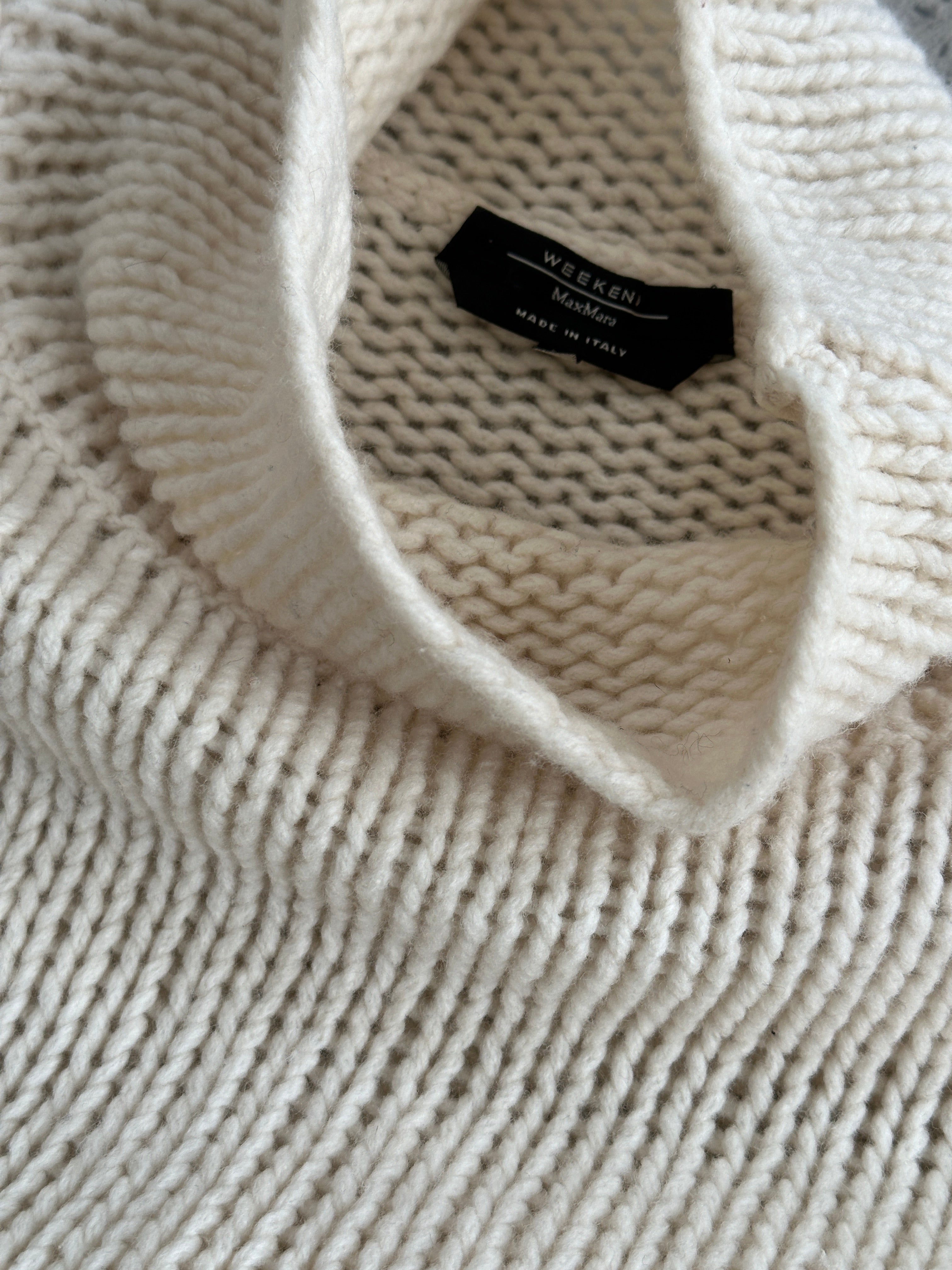 Max Mara Weekend wool knitted crop roll neck jumper in size S, featuring a cozy, textured design and fitted silhouette.